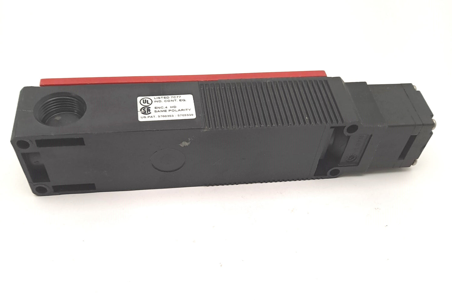 New – Open box Euchner TP1-528A024PG Safety Interlock Switch 24VAC/DC 4A 1 NO 1 NC