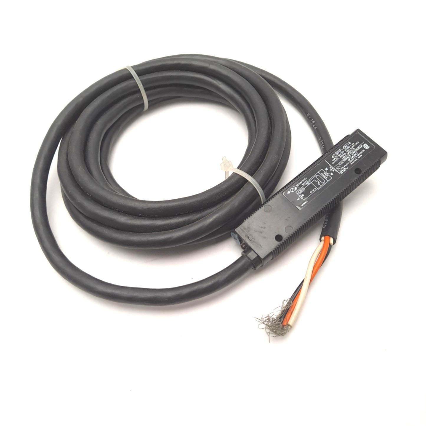 Used Allen Bradley 42RSP-6014 Photoelectric Sensor 20-132 VAC/DC NPN Sens. Range 15"