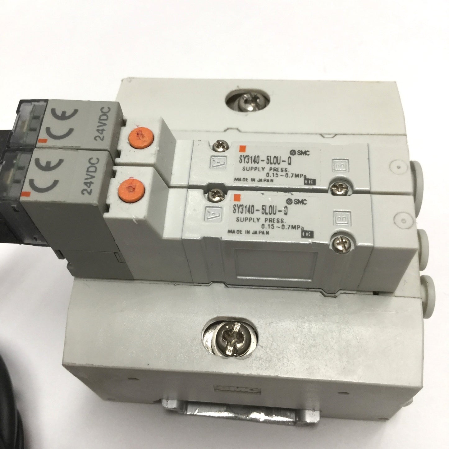 Used SMC SY3140-5LOU-Q (x2) Solenoid Valves, 5-Port 2-Position, 24VDC w/ Manifold