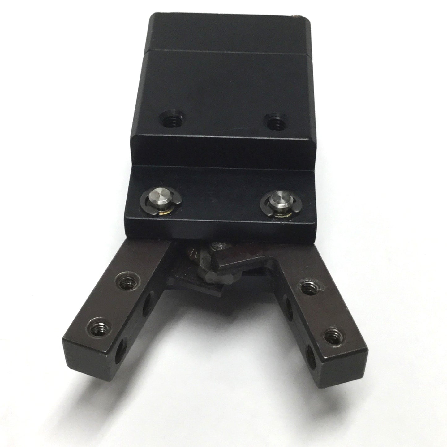 Used New Era MH-20A 2-Jaw Angular Gripper, Single-Acting Open, 8N @ 0.5MPa, 20mm Bore
