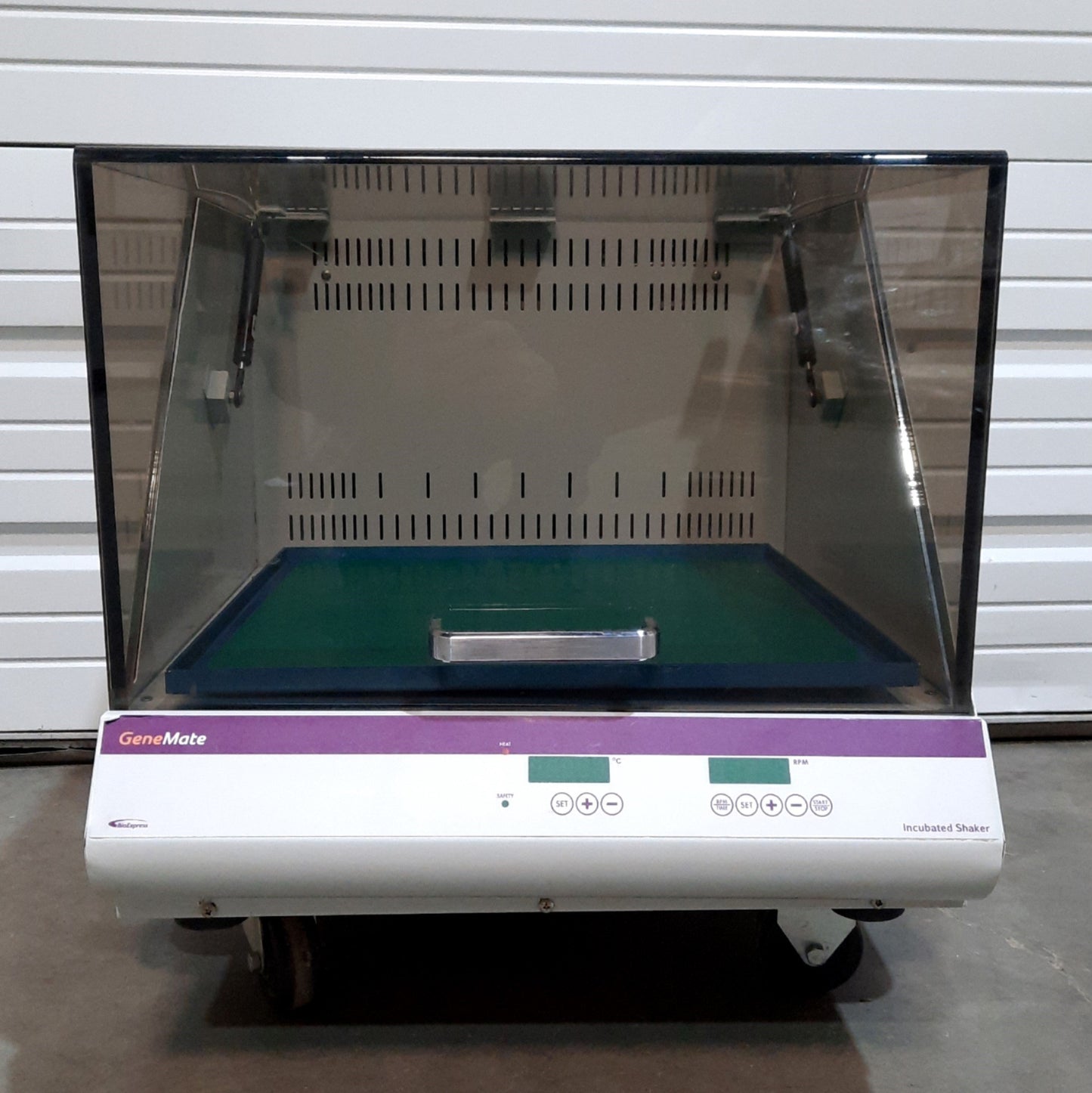 Used Bio Express Incu-Shaker 10L GeneMate Incubated Shaker 18 x 18" 60℃ 300RPM 120VAC