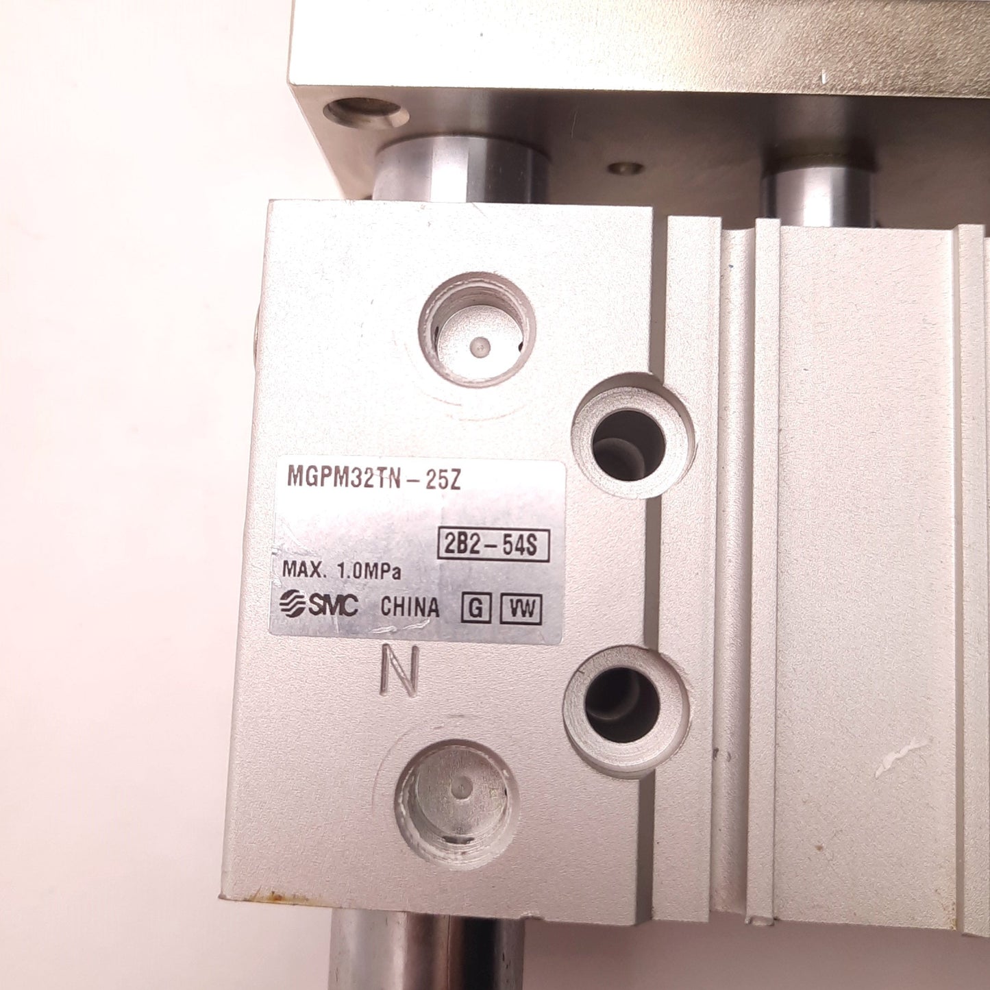 Used SMC MGPM32TN-25Z Compact Guided Cylinder, 32mm Bore, 25mm Stroke, 1/8 NPT Ports