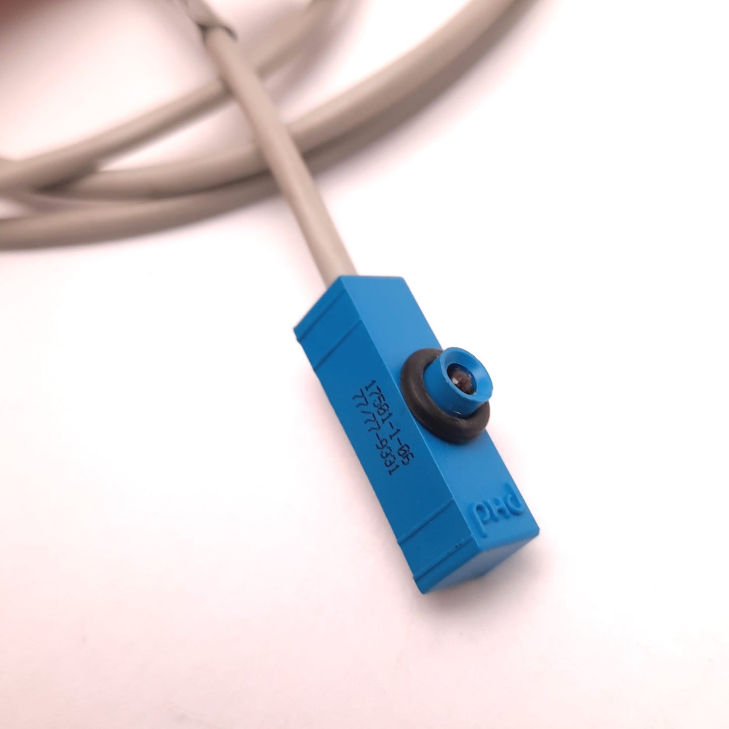 Used PHD 17501-1-06 Magnetic Reed Switch, 65v - 120v AC, 10w Max, Contact Closure