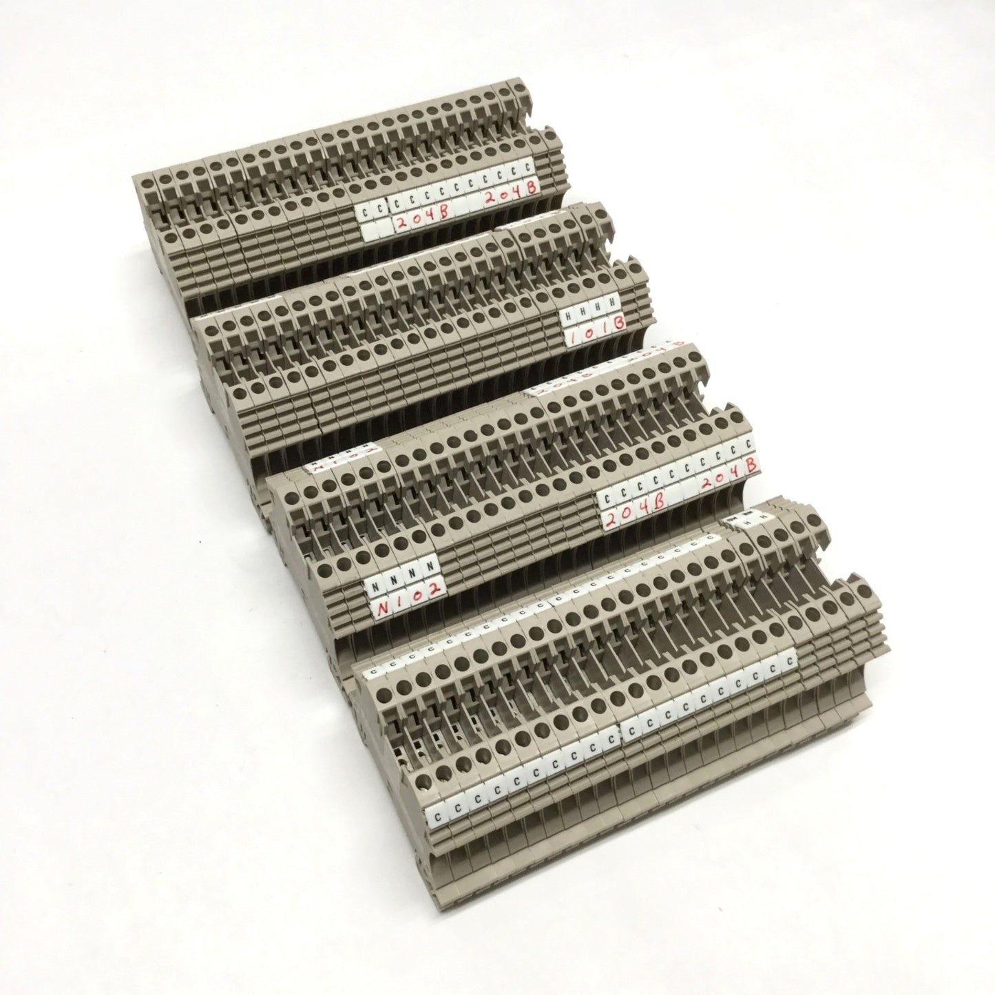 Used Lot of 100 Weidmuller WDU 2.5 W-Series Feed-Thru Screw Terminal Blocks, 800V 24A