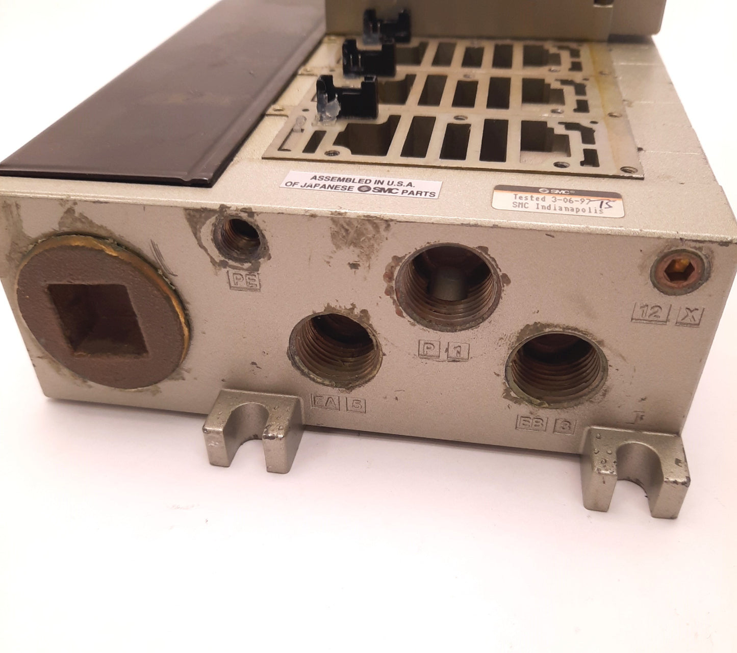 Used SMC VV5FS3-01T-06-1-02-N Valve Manifold, 6 Valve Stations, Terminal Block