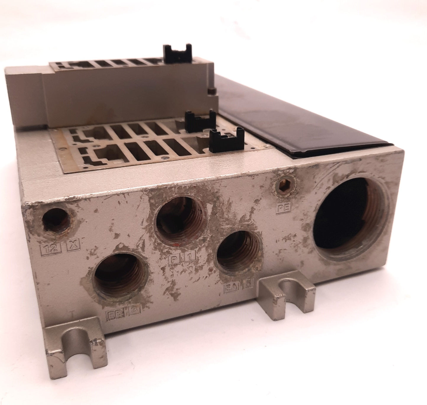Used SMC VV5FS3-01T-06-1-02-N Valve Manifold, 6 Valve Stations, Terminal Block