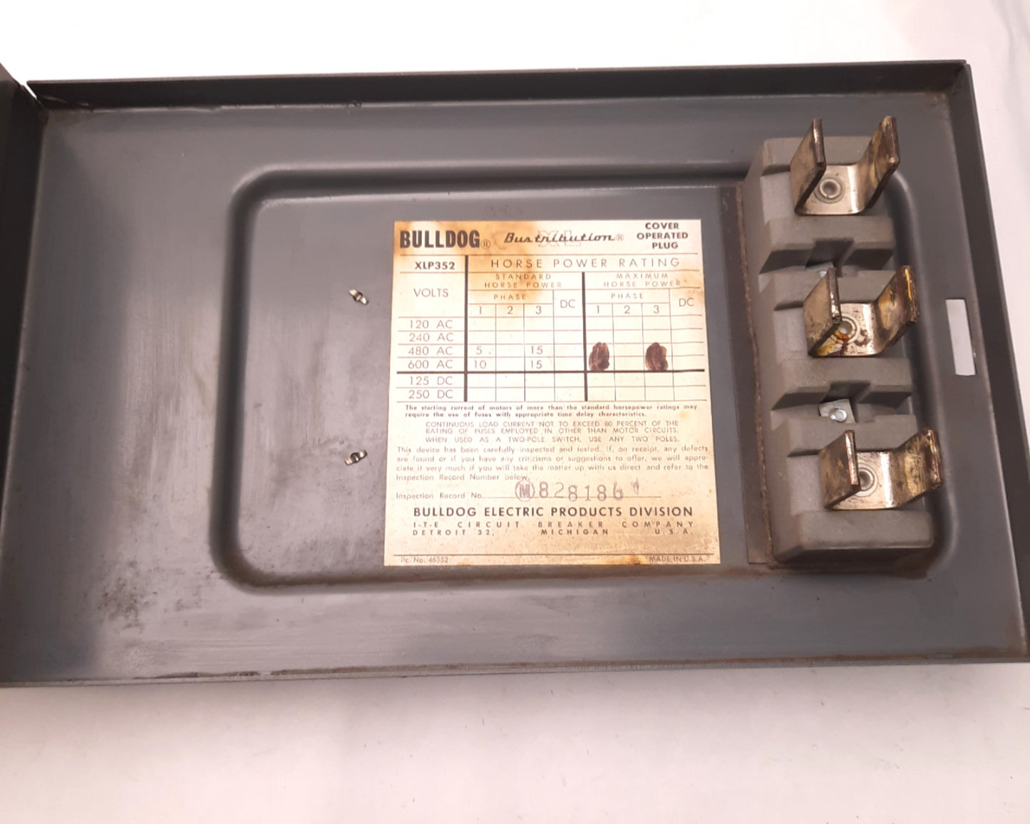 Used ITE Siemens XLP352 Cover Operated Bus Plug, 60 Amps, 600V AC, 3 Phase, 3 Wire