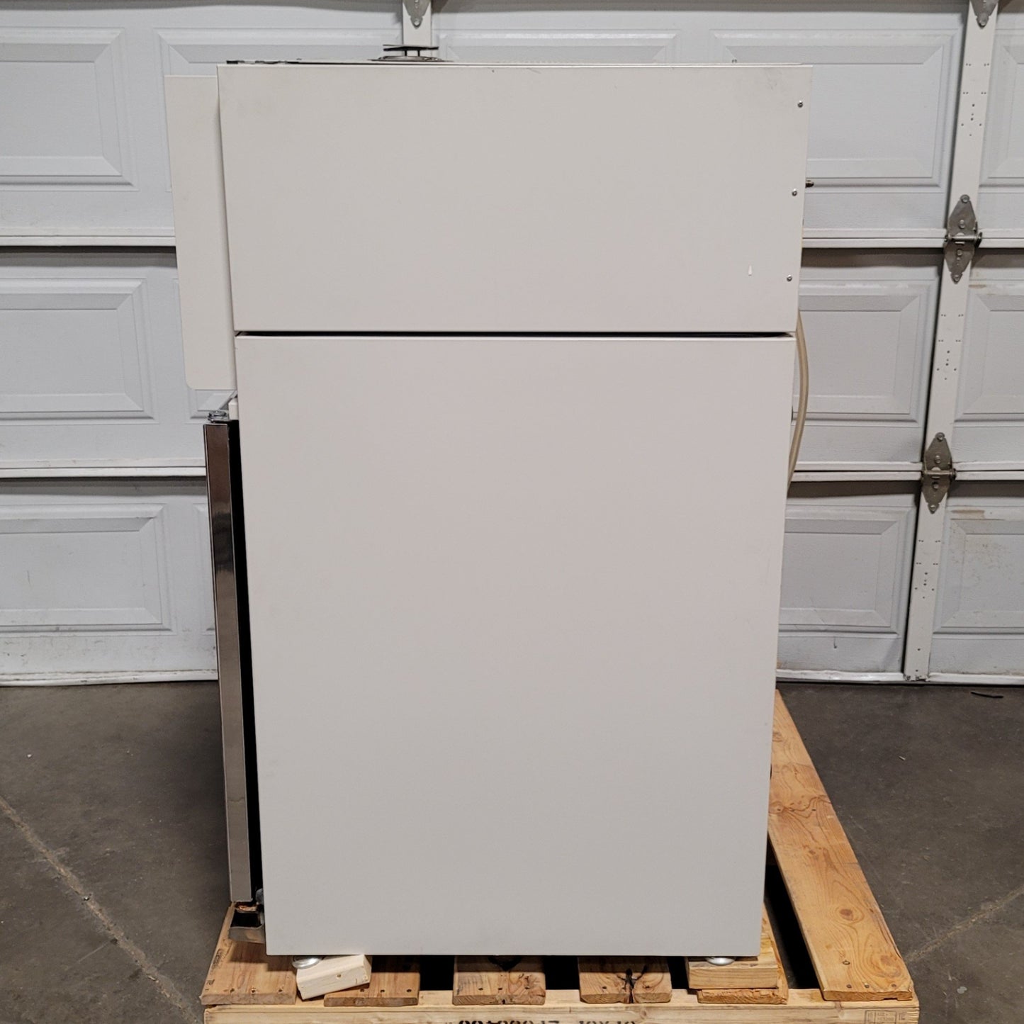 Used Forma Scientific Model 3851 Environmental Testing Chamber 208/220VAC 13.0A 1Ph