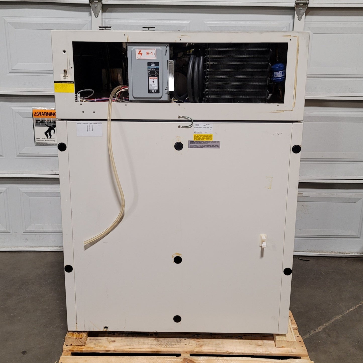 Used Forma Scientific Model 3851 Environmental Testing Chamber 208/220VAC 13.0A 1Ph