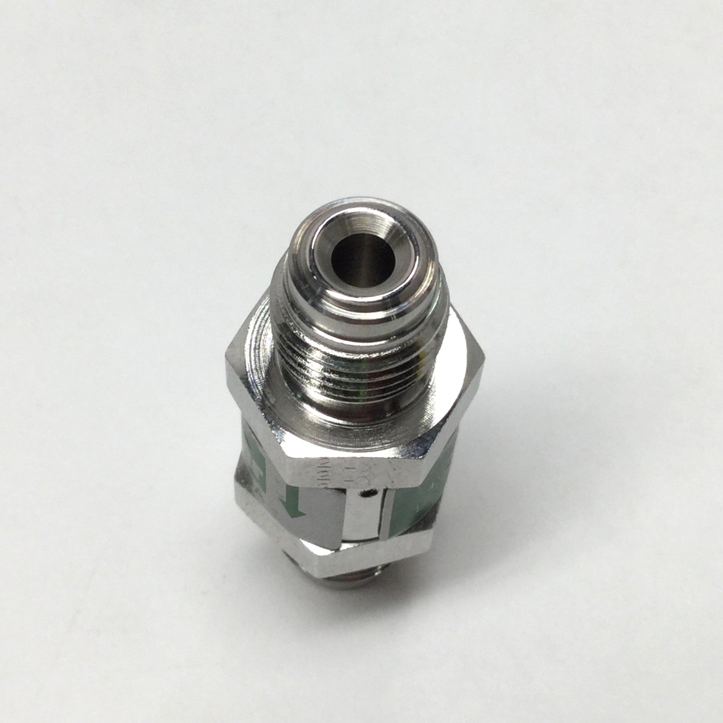 Used Parker 4V-CO4L-1/3-KZ-SS Poppet Check Valve 1/4" VacuSeal, 1/3psi Crack Pressure