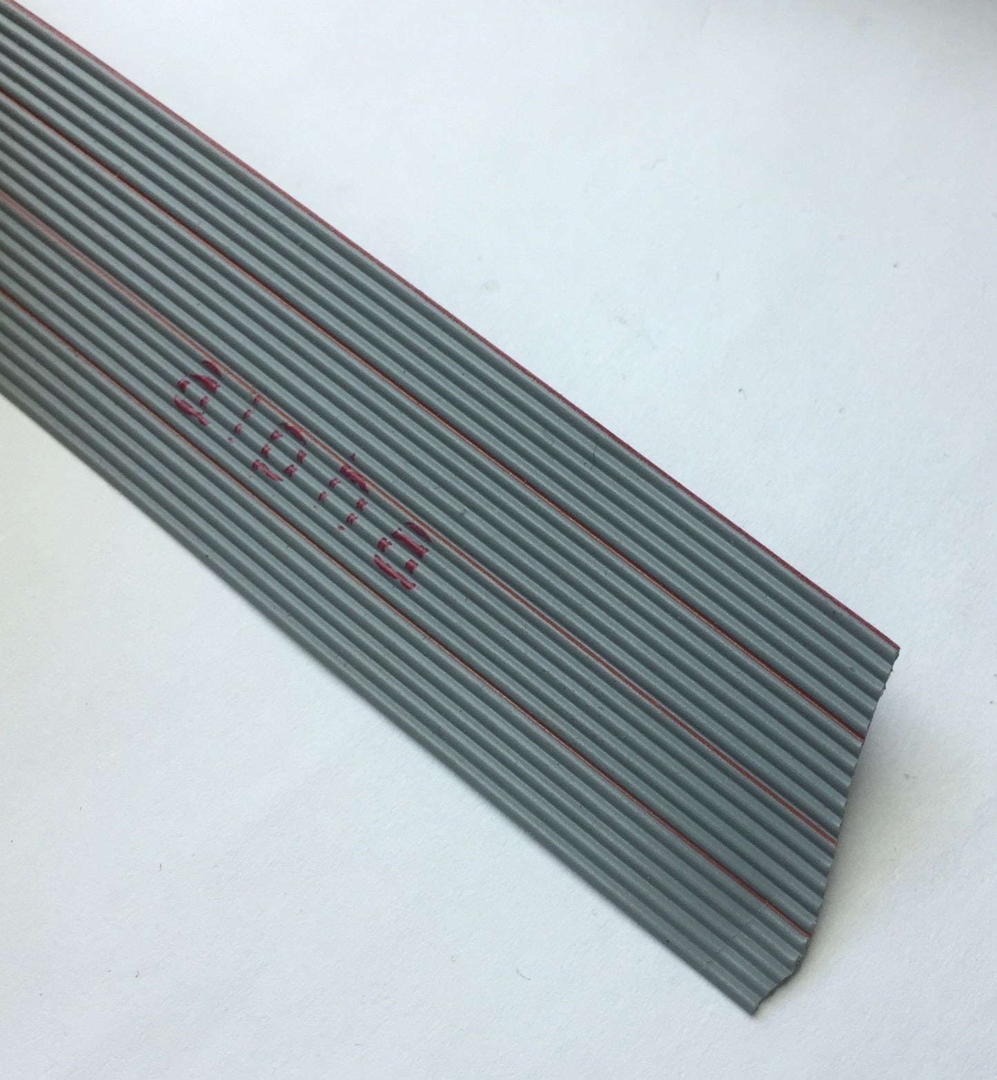 New – Open box Alpha Wire 3580/20 Flat Multiconductor Ribbon Cable 20 Conductor 28AWG 300V 50FT