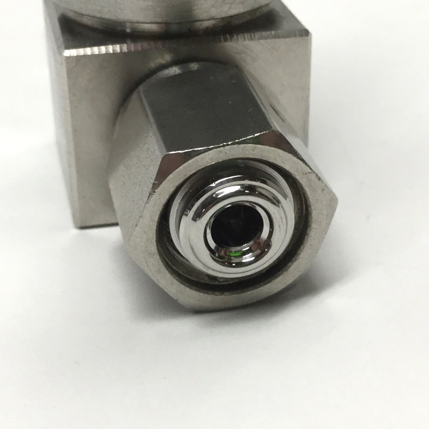 Used Swagelok 6LV-DLBW4-PX High Purity Manual Diaphragm Valve, 1/4" VCR, Red Handle