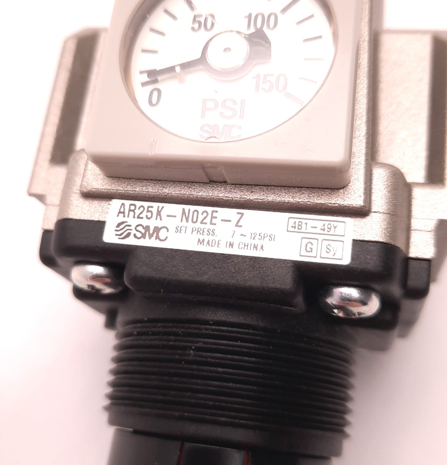 New Lot of 2 SMC AR25K-N02E-Z Modular Regulator, 1/4 NPT, Backflow Function, Gauge