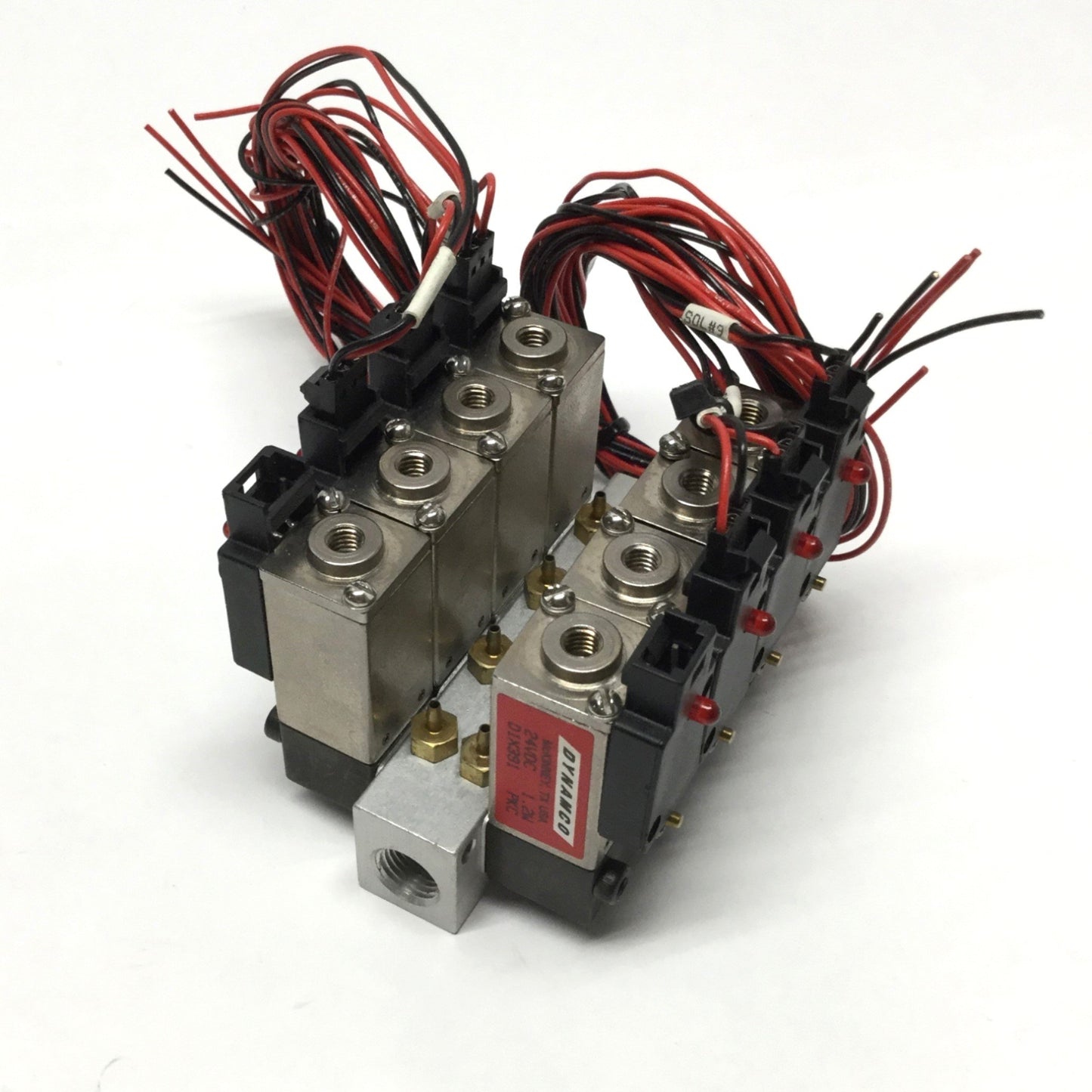 Used Dynamco D1X391 (8x) Solenoid Air Valves 3-Way 24VDC 1.2W on Manifold 1/8" NPT