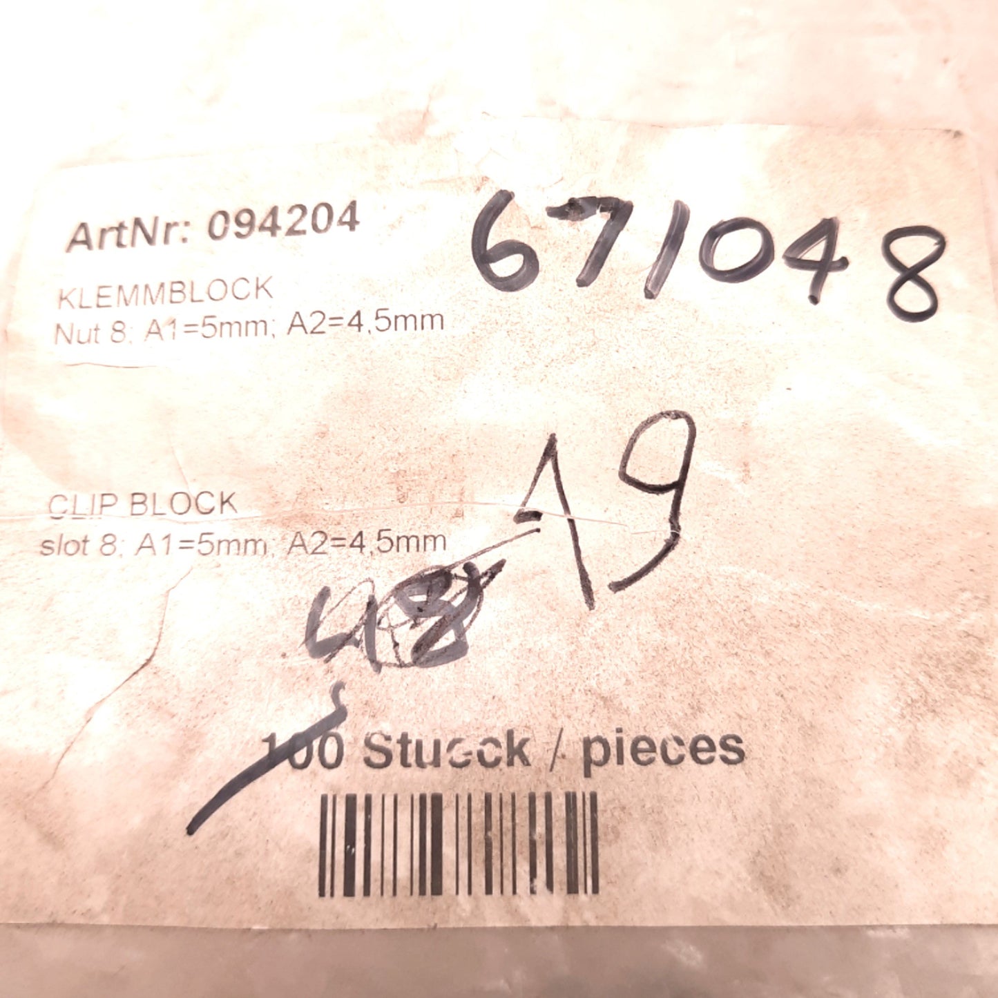 New – Open box Lot of 49 Tslots 671048 Panel Clip Block 30S, Slot 8, A1=5mm, A2=4.5mm