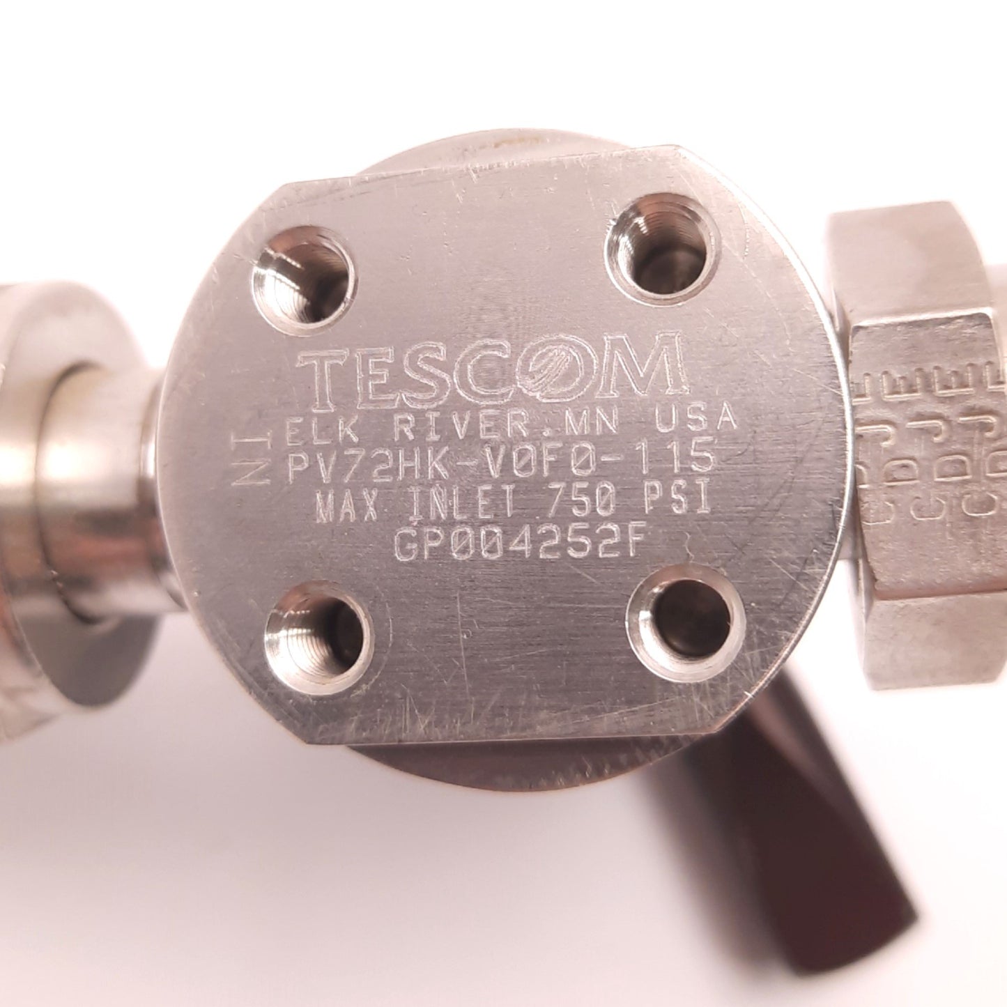 Used Tescom PV72HK-V0F0-115 Diaphragm Valve, 1/2 FVCR x MVCR, 316R Vacuseal