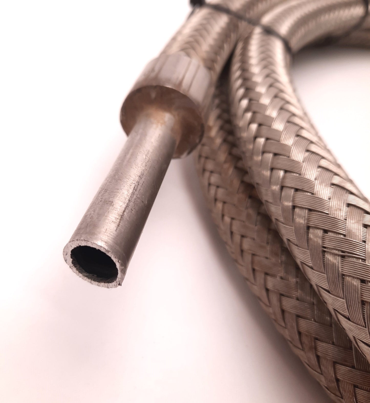 Used Parker 4690 Metal Braided Metal Hose, 3500 PSIG Max, TU Universal Tube Stub