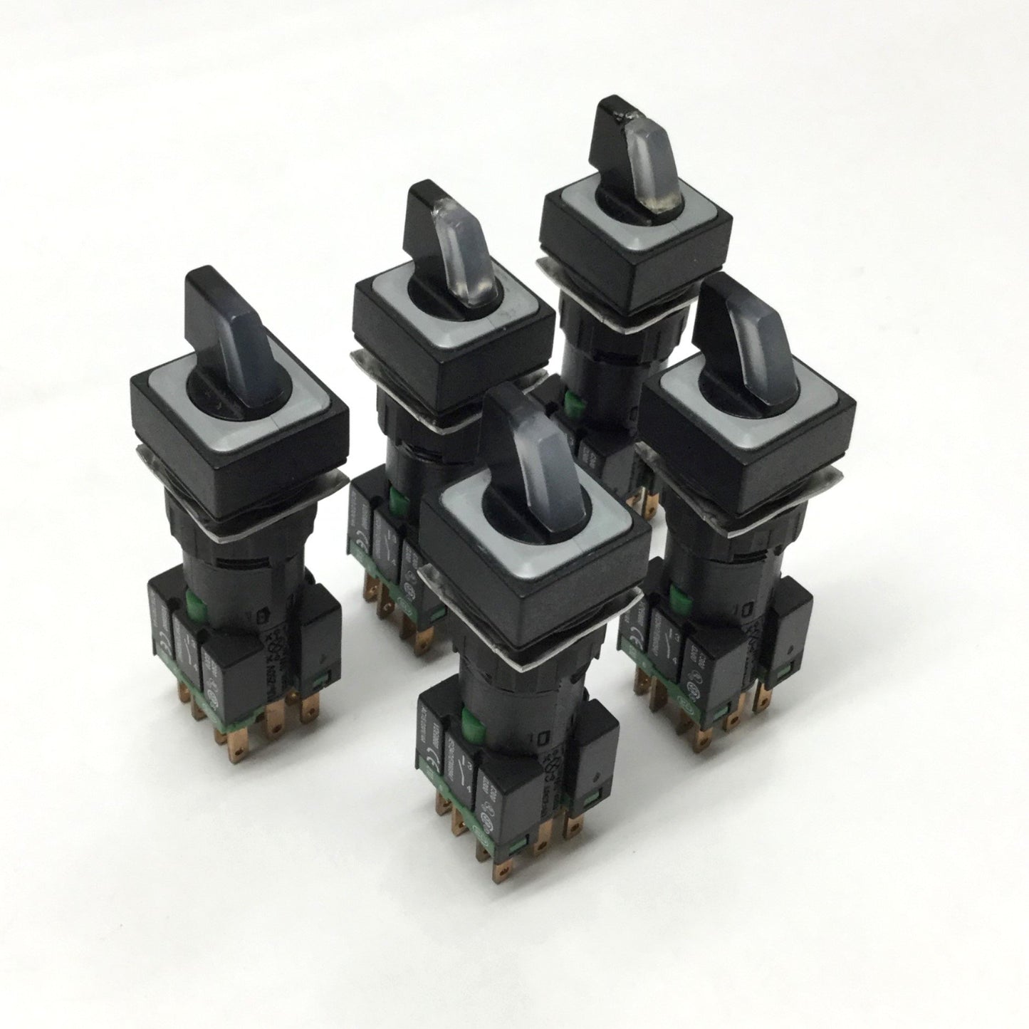 Used Lot of 5 Eaton Moeller Q18LWK3R-WS Selector Switches, 3-Position Maintained, 2NO