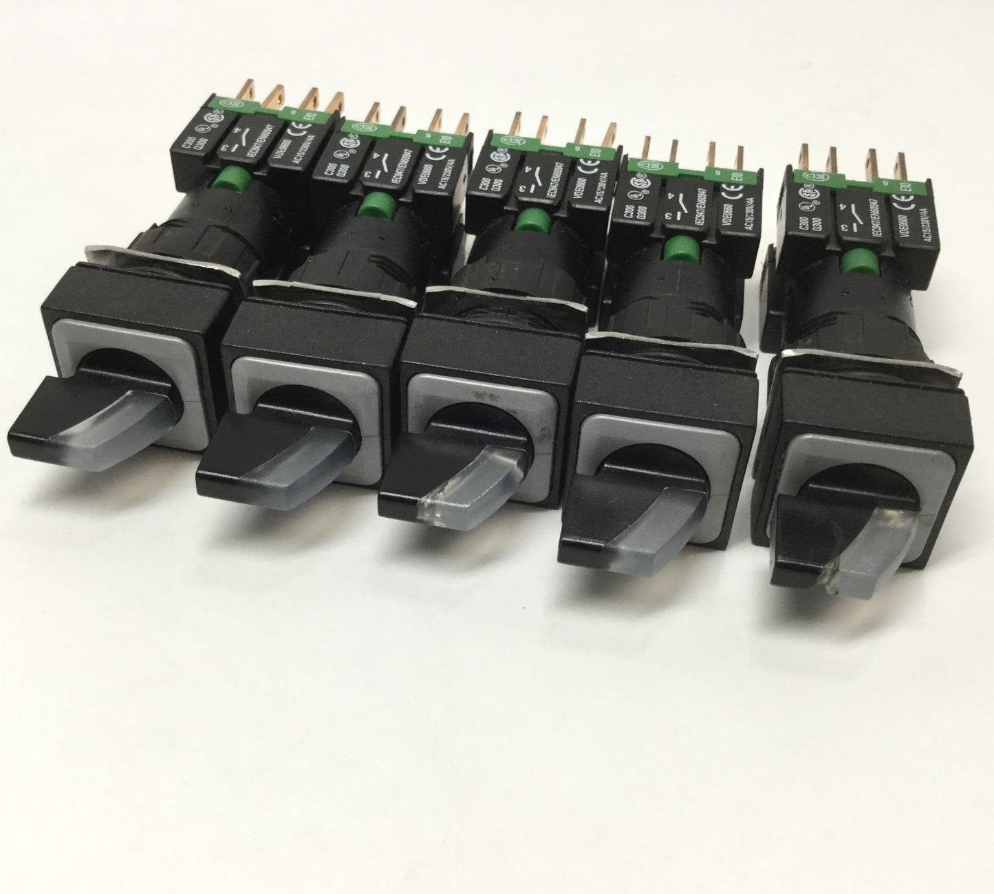 Used Lot of 5 Eaton Moeller Q18LWK3R-WS Selector Switches, 3-Position Maintained, 2NO