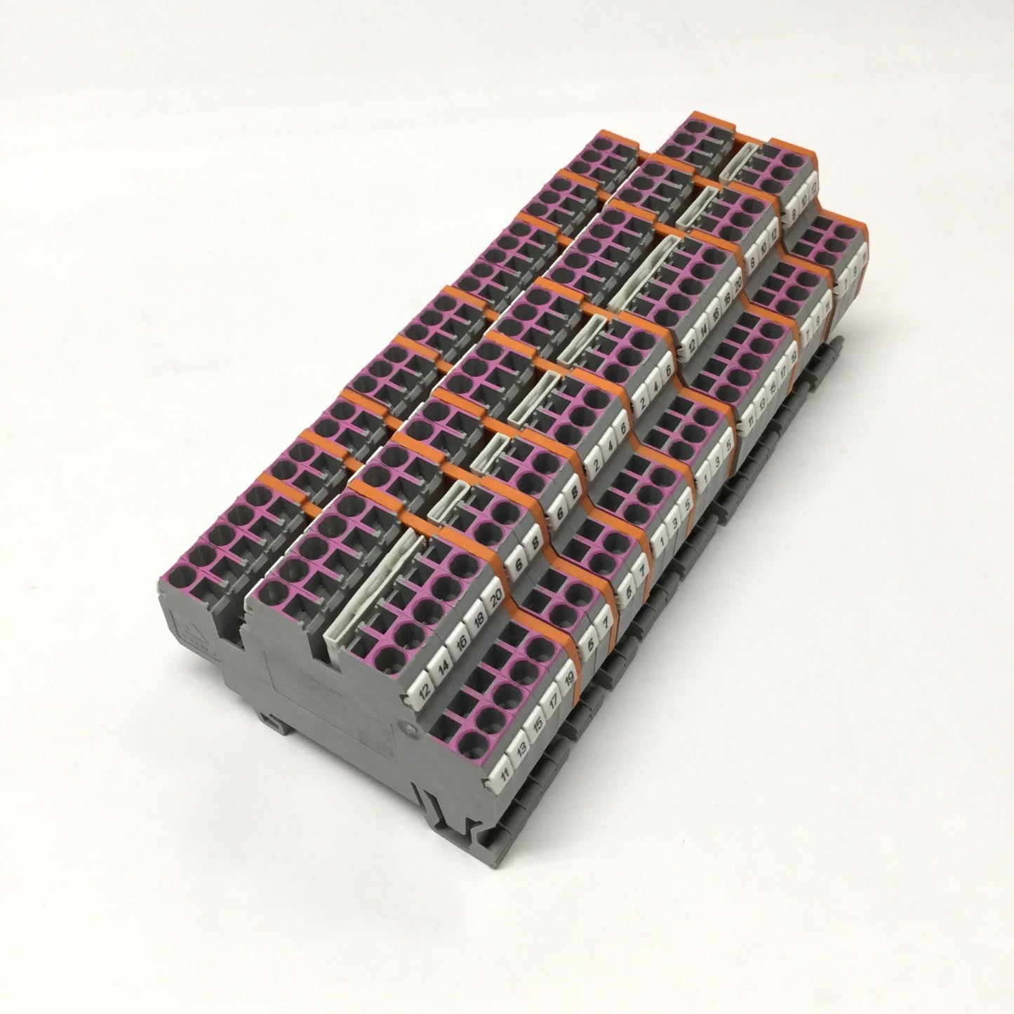 Used Lot of 26 WAGO 870-508 Double-Deck Terminal Blocks, Internal Common, 24A, 500V