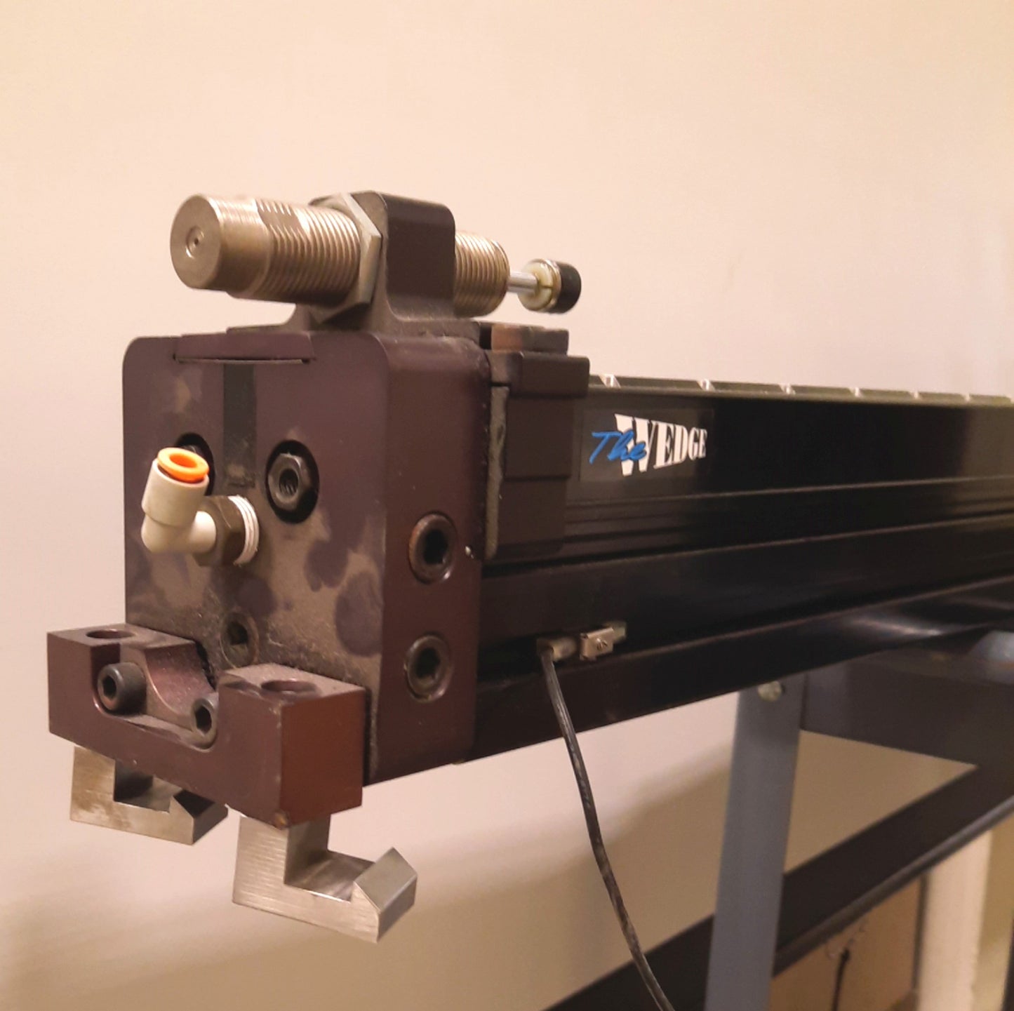 Used Tolomatic BC320-SK48-RT2-FM2-AH2 Recirculating Ball Bearing Rod-less Cylinder