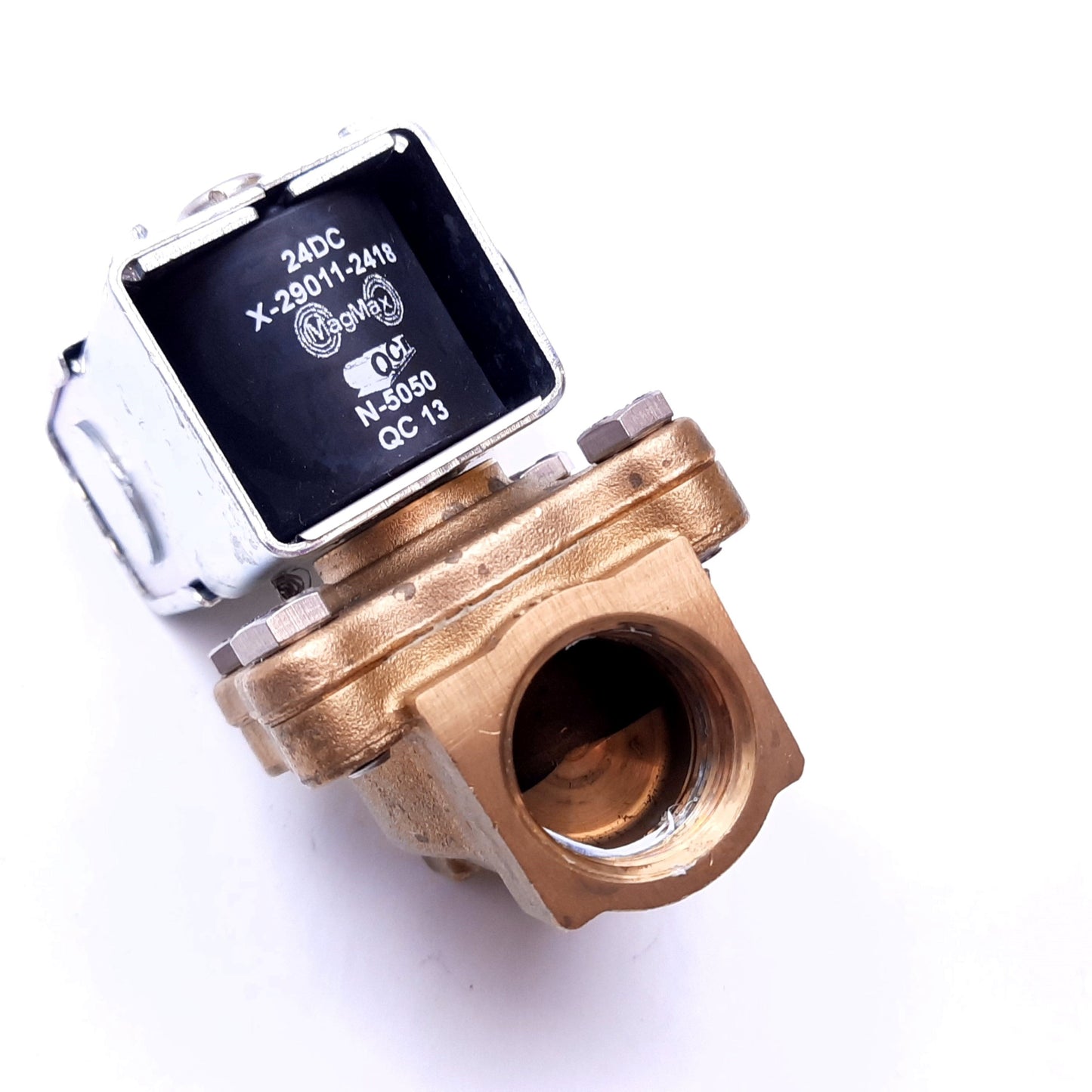 Used Dayton 3PU18 Solenoid Valve, 2-Way, Coil: 24VDC 4W, Ports: 3/4" NPT