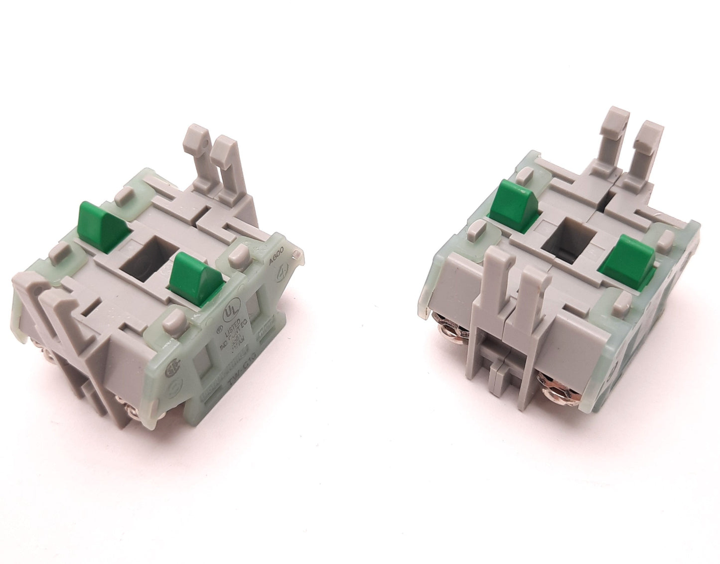 Used Lot of 4 IDEC TW-C10 Contact Block, 10 Amps, 600 Volts AC, One N.O. Contact