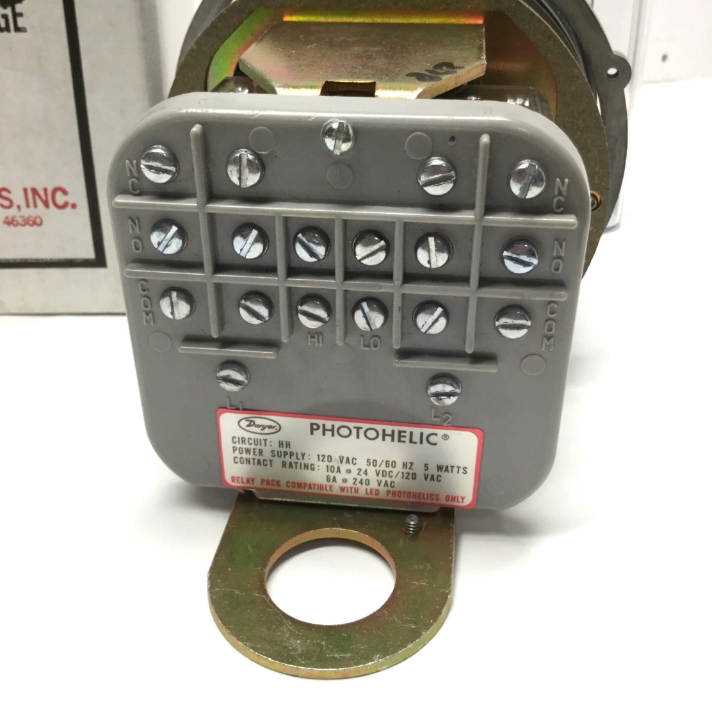 New – Open box Dwyer 3025 Photohelic Pressure Gauge Switch, 0-25" wc Water, 120VAC, 25psig Max