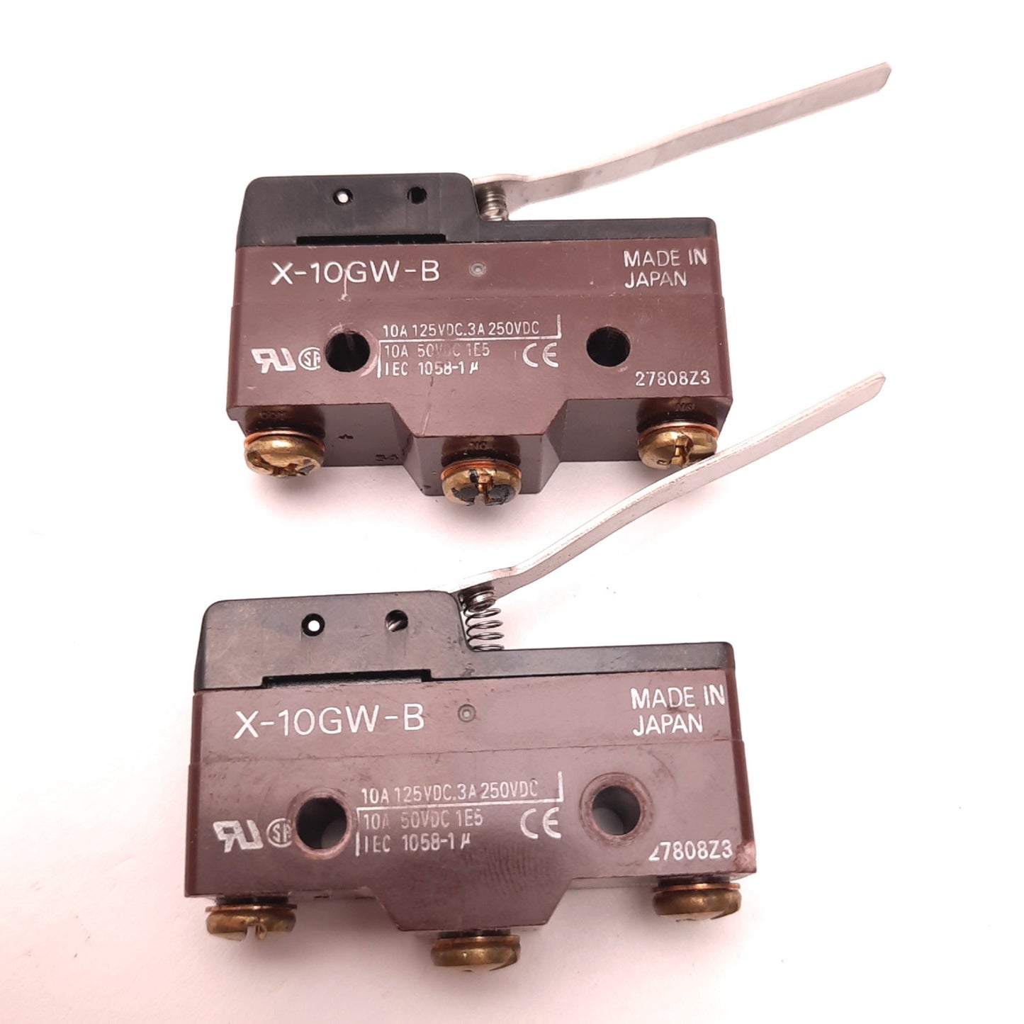 Used Lot of 2 OMRON X-10GW-B Hinge Lever Limit Switch 125v Dc, 10 Amps, SPDT
