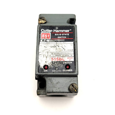 Used Cutler Hammer E51SBL Photoelectric Sensor Body W/E50RA Receptacle 20-120VAC
