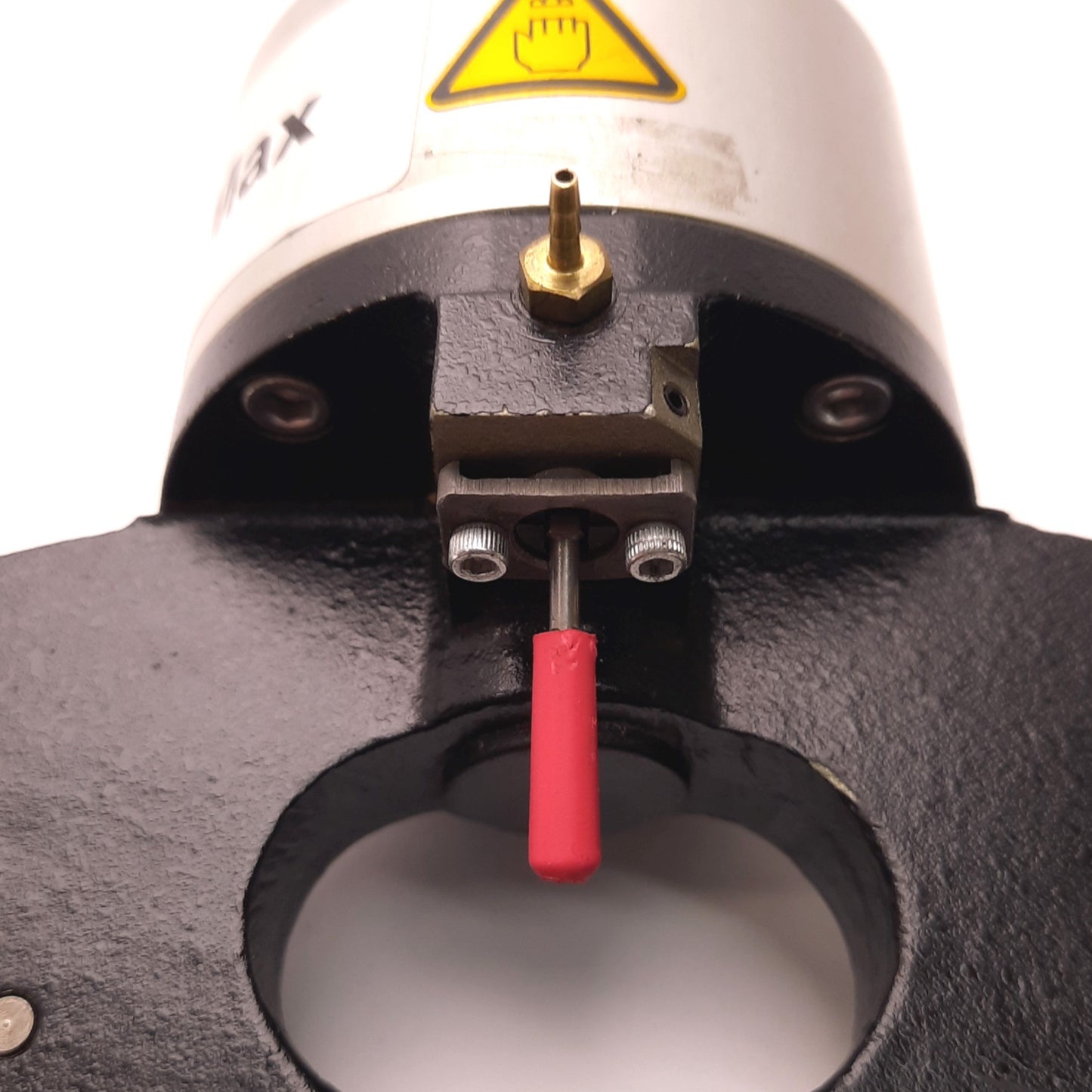 Used Instron Pneumatic Tensile Strength Gripper/Grabber, 6mm Travel, 90 PSIG Max