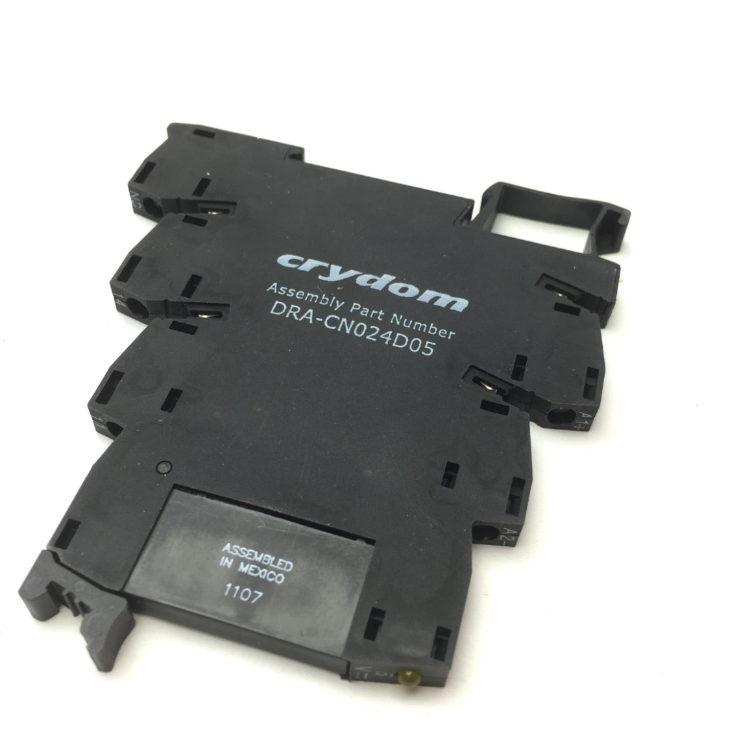 Used Crydom DRSCN05 Socket w/ CN024D05 Plug-In SSR Solid State Relay Control: 5VDC