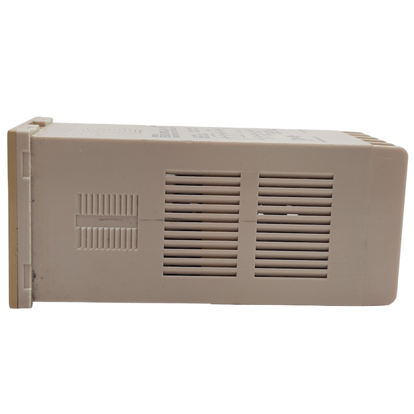 Used Omron E5CS-R1KJX-F Temperature Controller, LED Display, 100-240VAC 50/60Hz 7VA