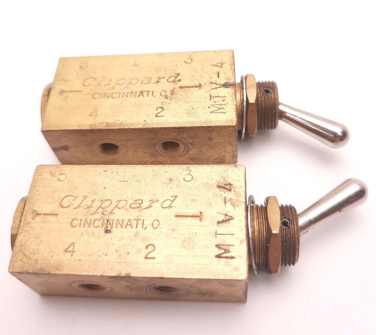 Used Lot of 2 Clippard MTV-4 Air Control Toggle Valve, 10-32UNF, 4-Way, 5-Port