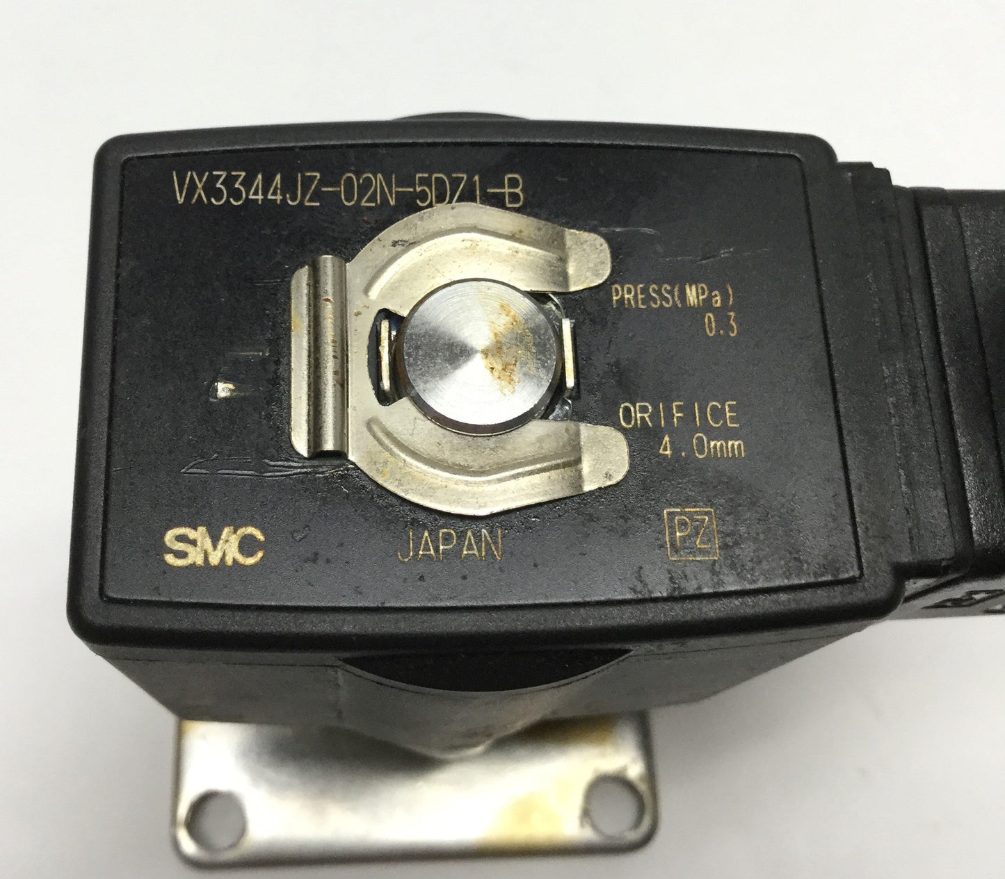 Used SMC VX3344JZ-02N-5DZ1-B 3-Way Media Solenoid Valve 1/4" NPT 24VDC Coil