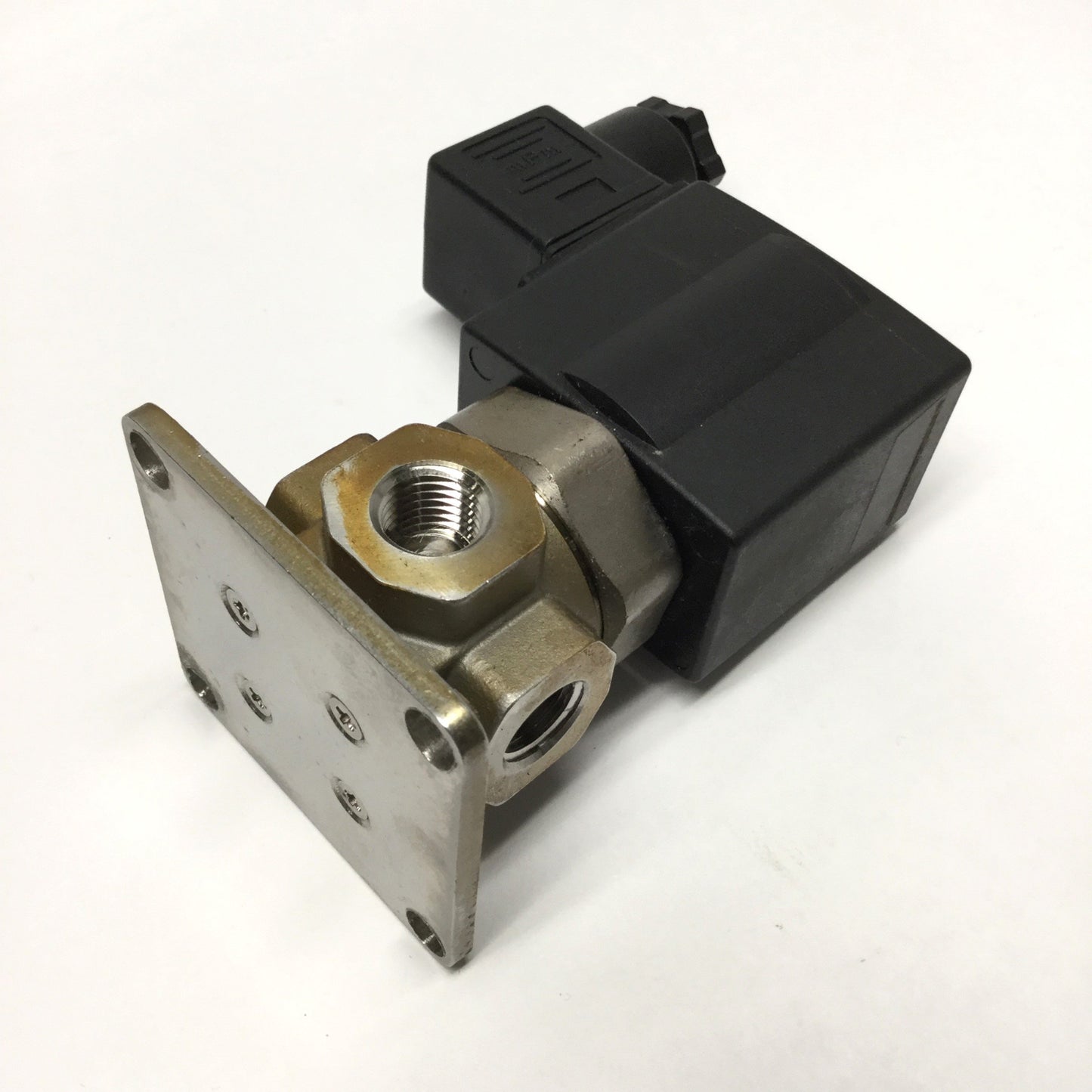 Used SMC VX3344JZ-02N-5DZ1-B 3-Way Media Solenoid Valve 1/4" NPT 24VDC Coil