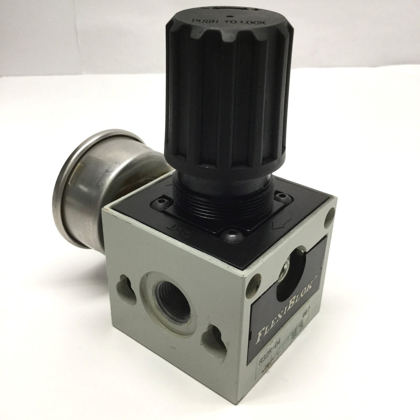 Used Numatics R32R-04 FlexiBlok Relieving Air Pressure Regulator 1/2" NPT, 250psi