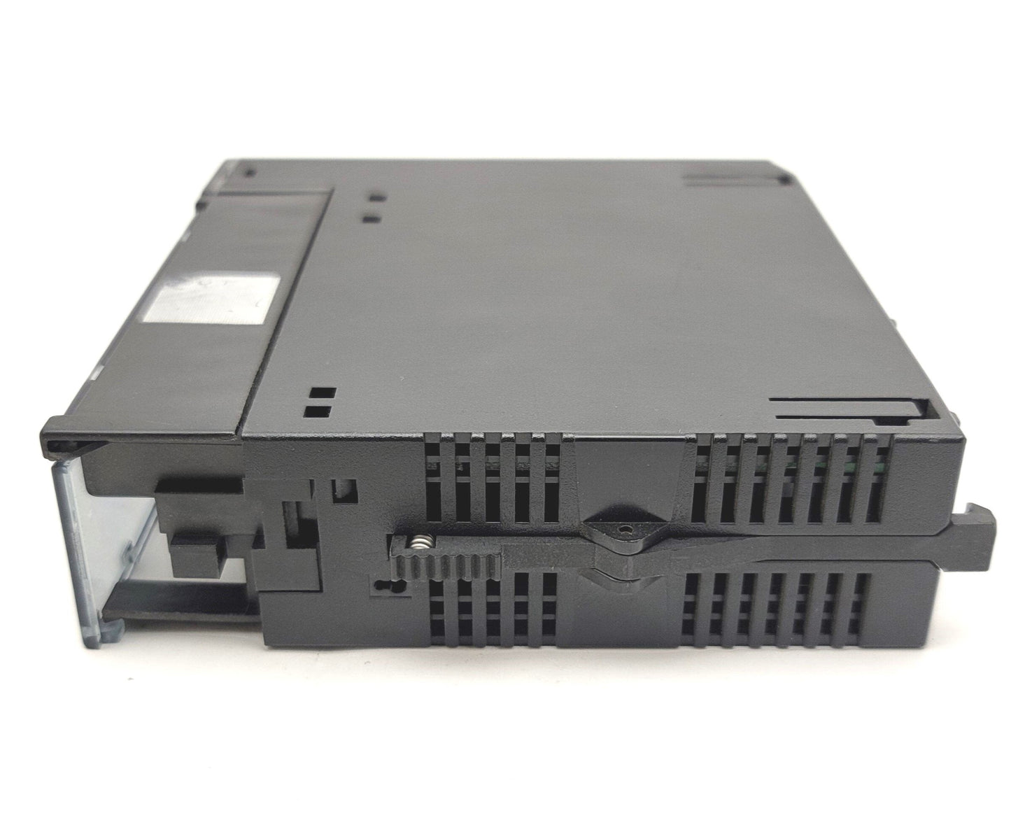 Used GE Fanuc IC693MDL930C Series 90-30 Relay Output Module, 8-Pt, NO, 120/240VAC 4A
