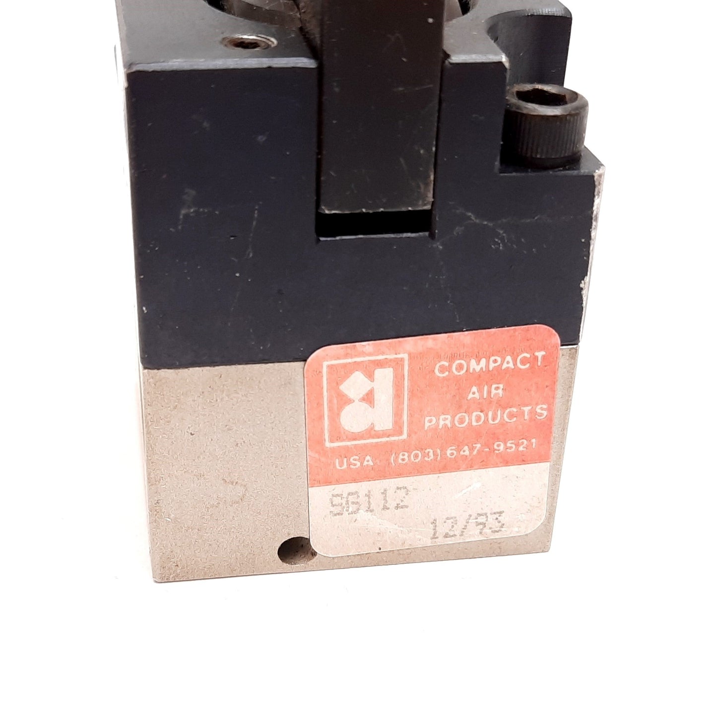 Used Compact Air Products SG112 Angular Gripper, 2-Jaw, Bore: 1.125", Ports: 1/8" NPT