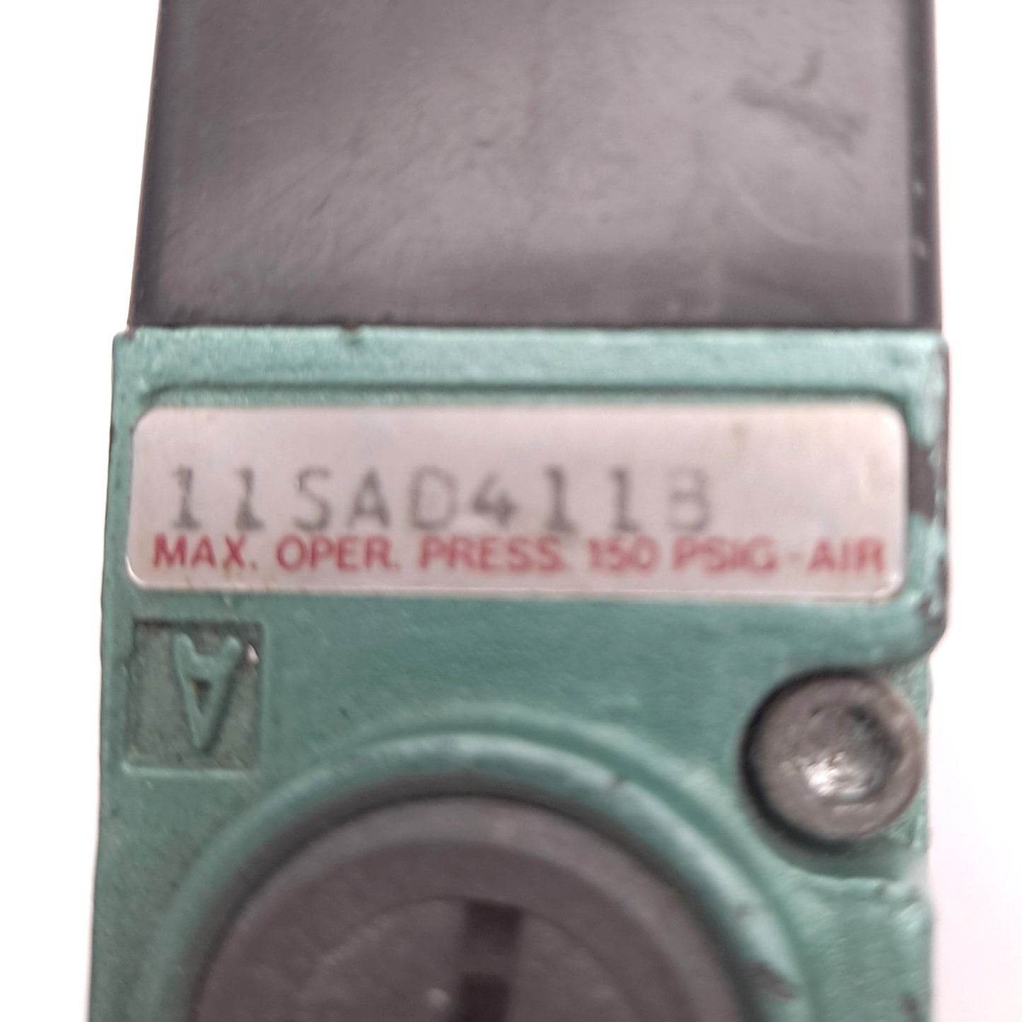 Used Numatics 11SAD411B Solenoid Valve, 24 VDC 6 W 3/8" NPT 150 PSI Max
