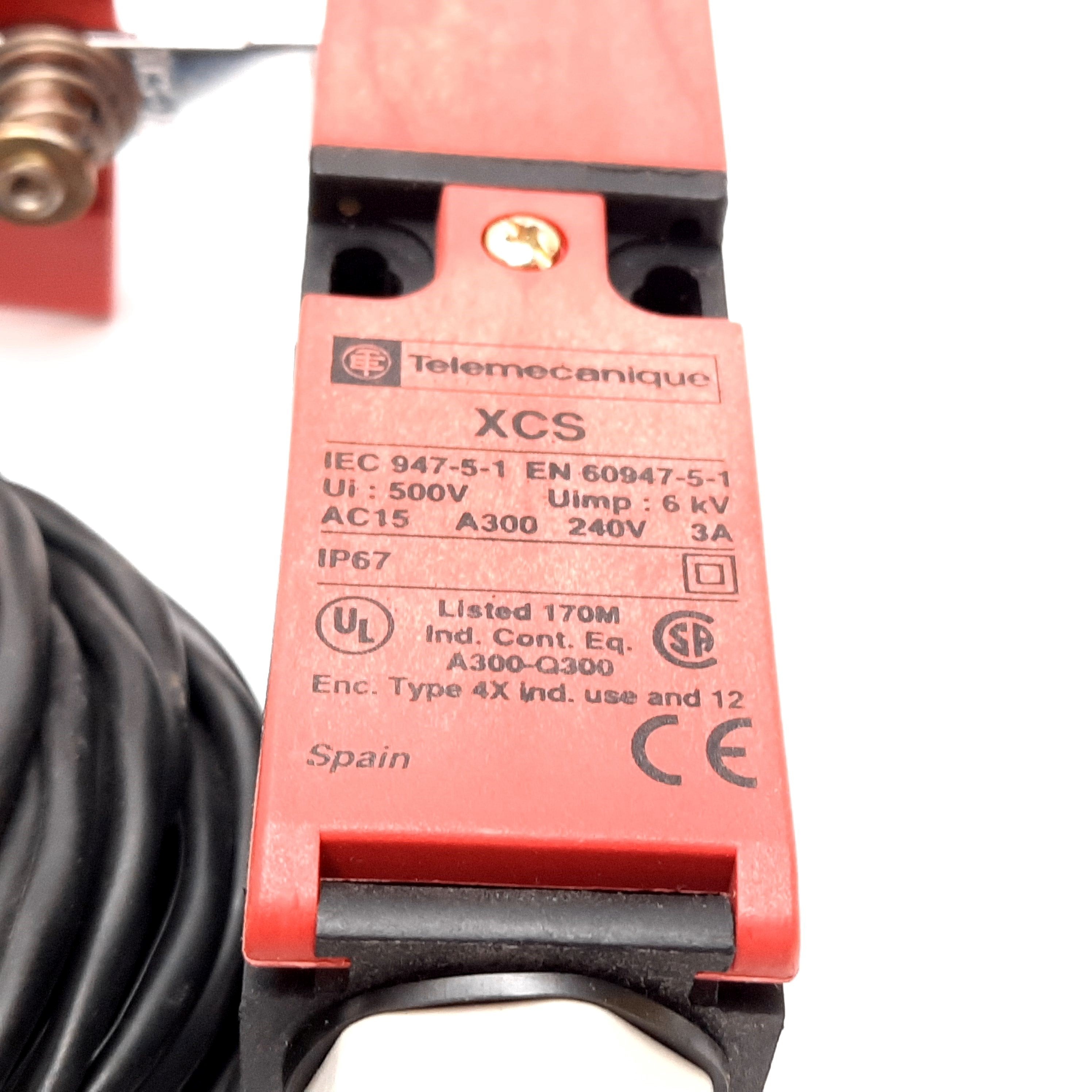 Telemecanique XCS-PA791 Safety Interlock Switch, 2x N/C Contact