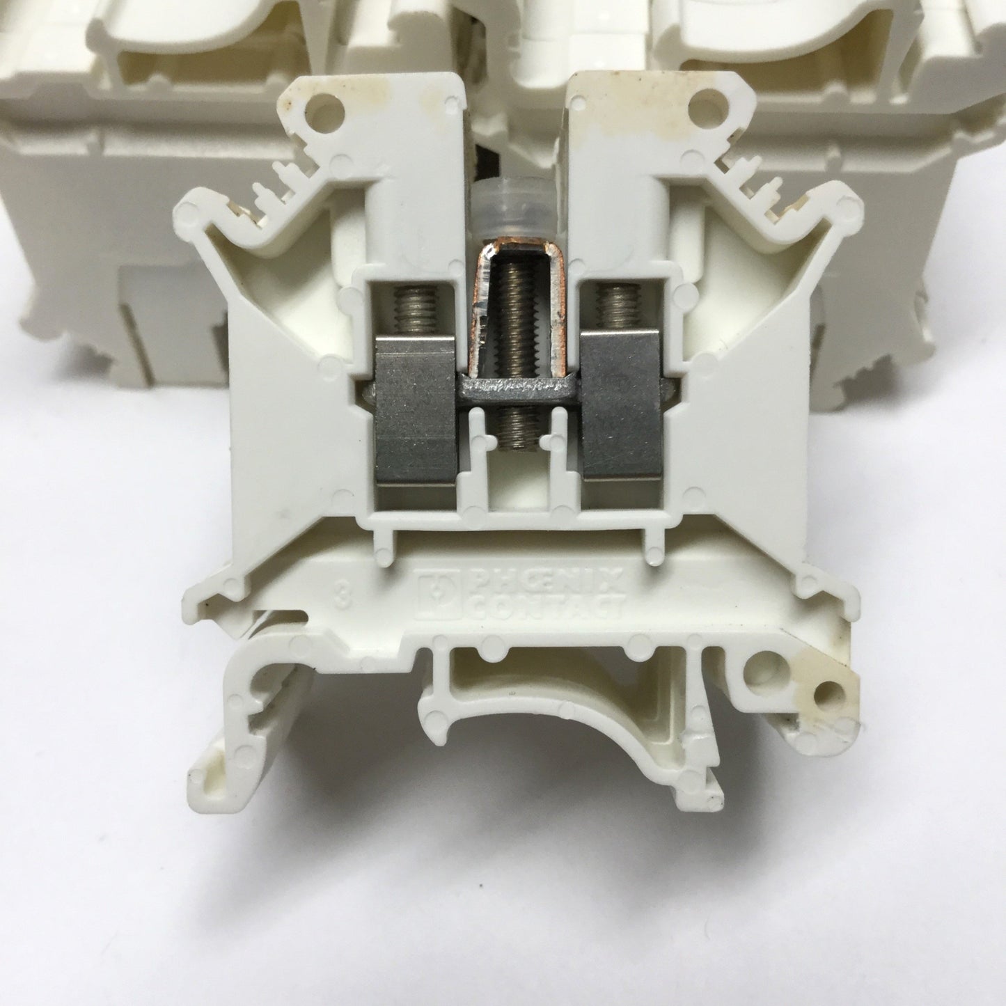 Used Lot of 70 Phoenix Contact UK5N WH Feed-Through Terminal Blocks, White, 600V 30A