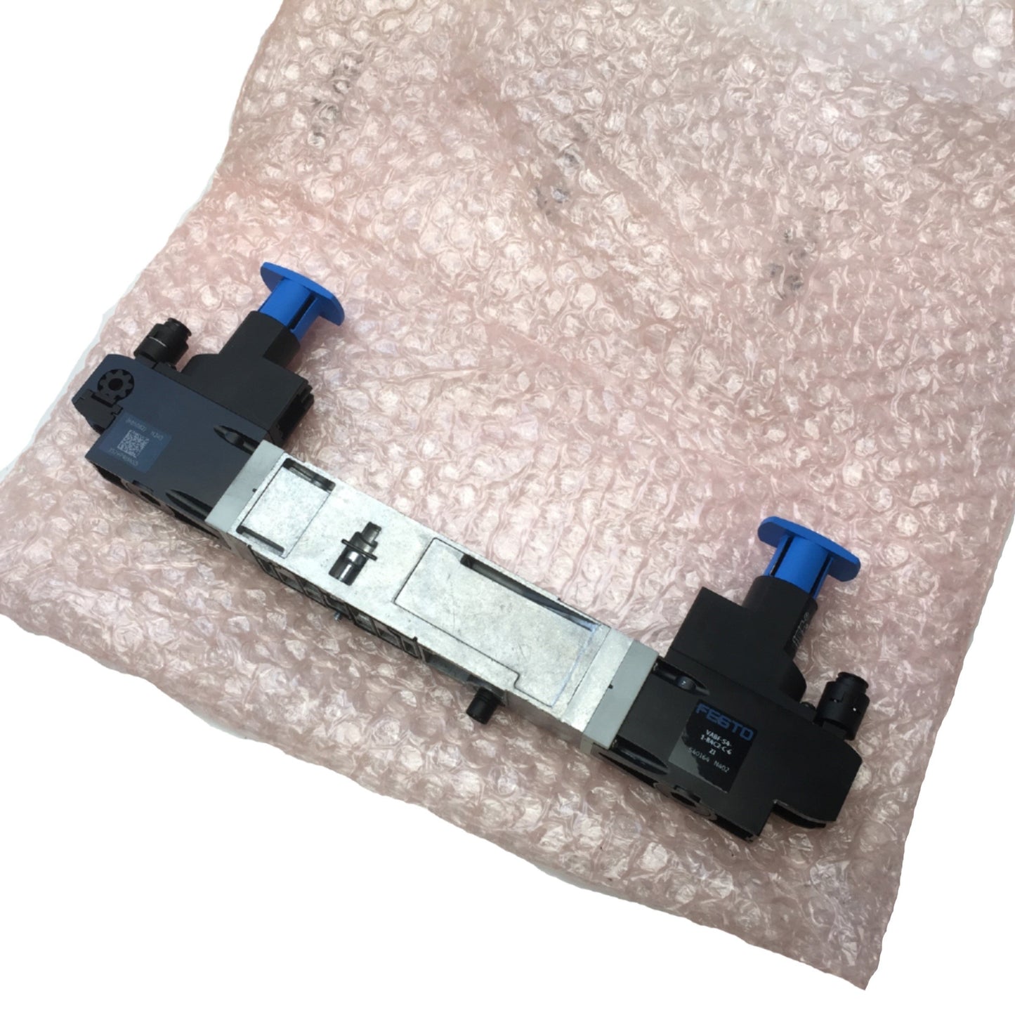 New Festo VABF-S4-1-R4C2-C-6 Pneumatic Regulator Plate 540164, Pressure 2.9-87 PSI