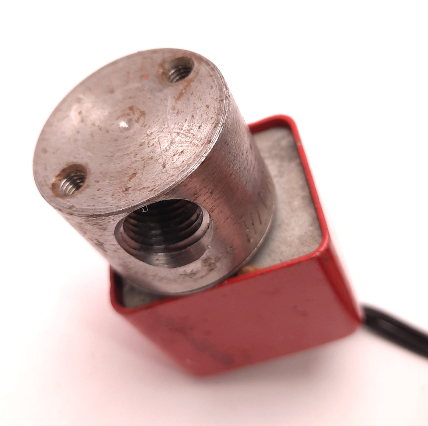Used AllenAir 2CD4SG Two Way Solenoid Valve 125 Psi, 120/60 Volts, 1/4" NPT