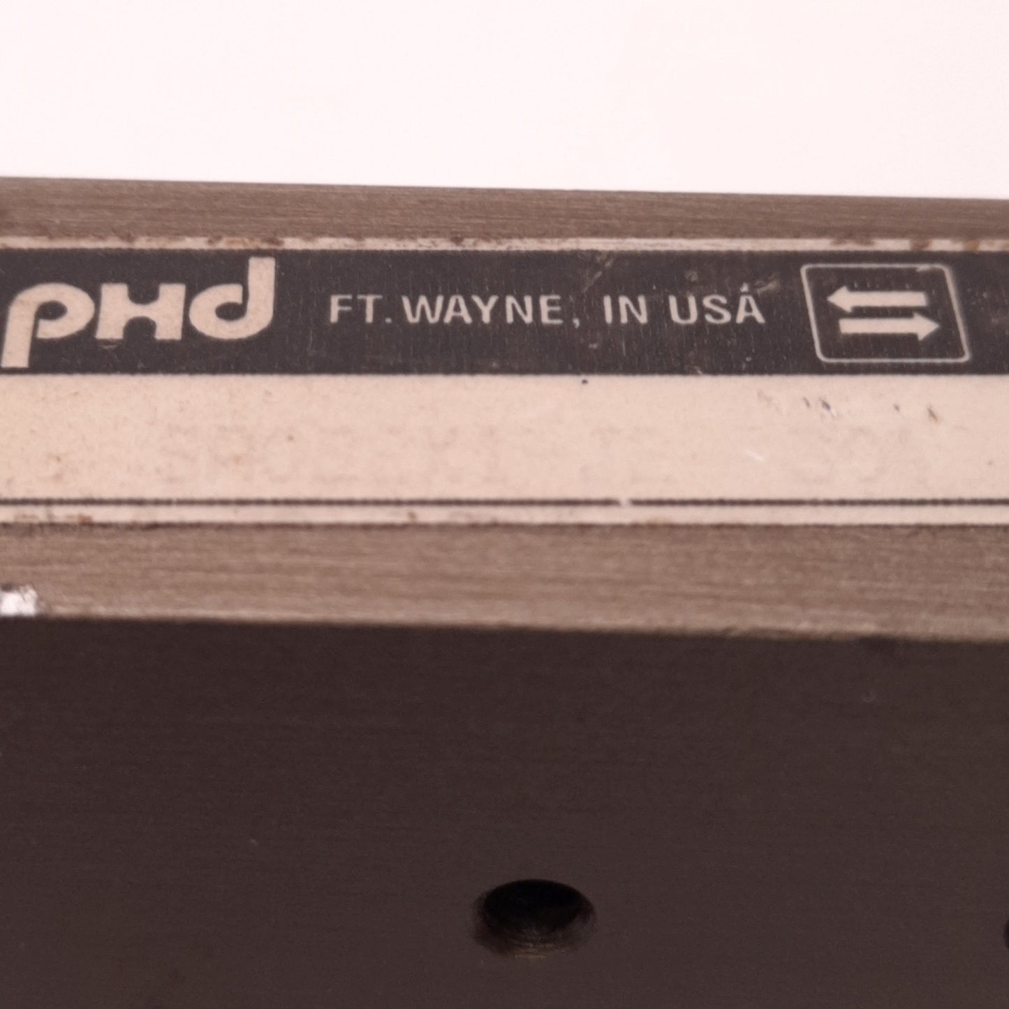 Used PHD SA022X1-J2-304 Compact Thruster Slide 1" Travel, M5x0.8 Ports, Tool Plate