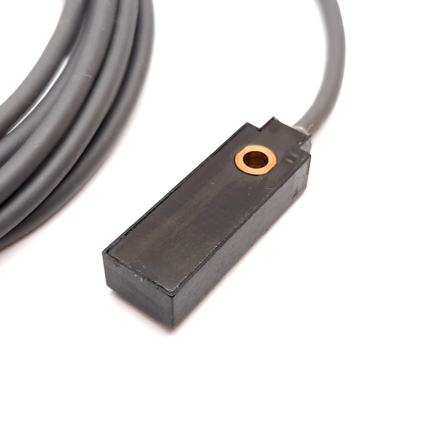 New Other Omron TL-W3MB2 Inductive Proximity Sensor, 3mm, PNP N/C, 12-24VDC, 3-Wire 2m