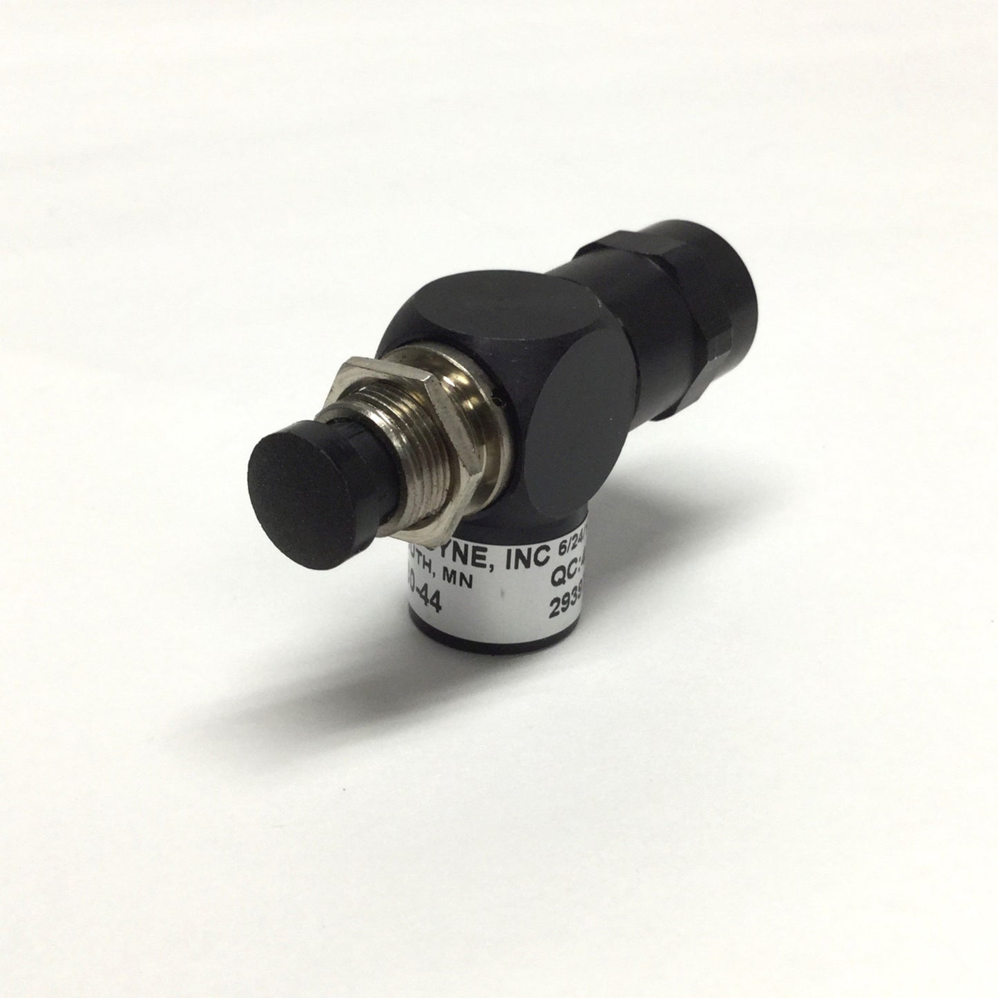 Used Pneumadyne A11-30-44 Pushbutton Control Valve, 3-Way, 125psi, 22.1CFM, 1/8" NPT