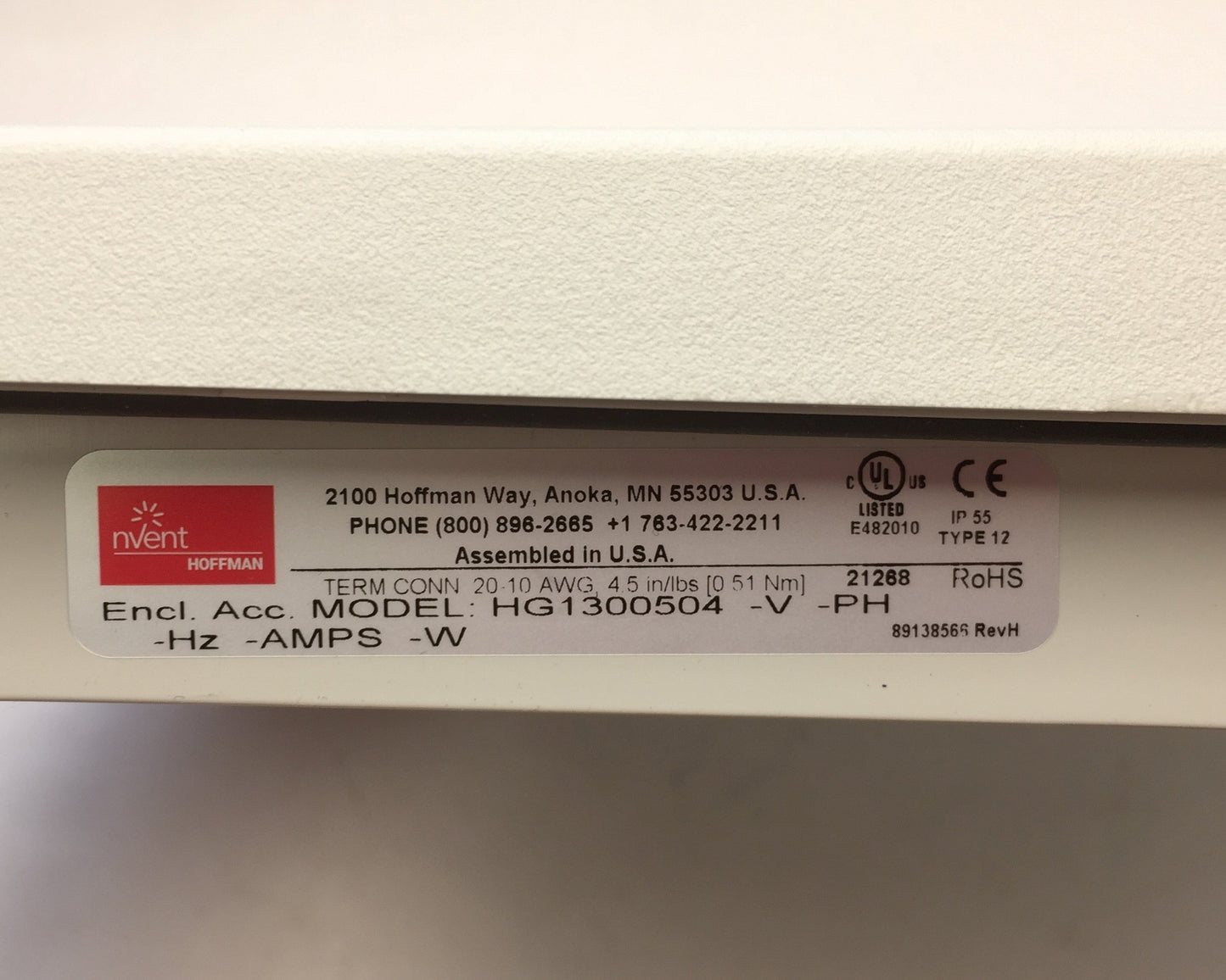 New – Open box Hoffman Nvent HG1300504 Exhaust Grille Kit, Plastic, Smooth Matte, Light Gray