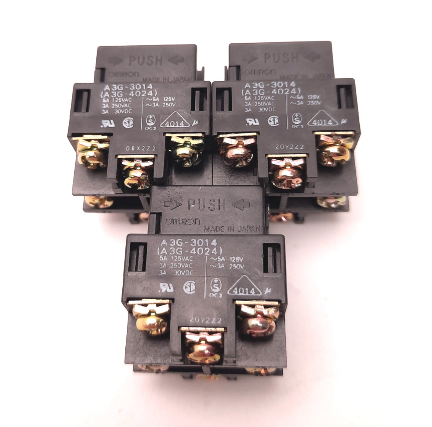 Used Lot of 3 Omron A3G-4024 Push-Button Socket 5 Amps, 250v AC, 30v DC, DPDT