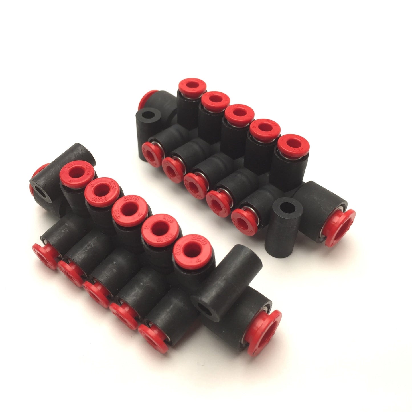 New – Open box Lot of 2 SMC KM11-03-09-10 One-Touch Pneumatic Push Connect Manifold 5/32" 5/16"